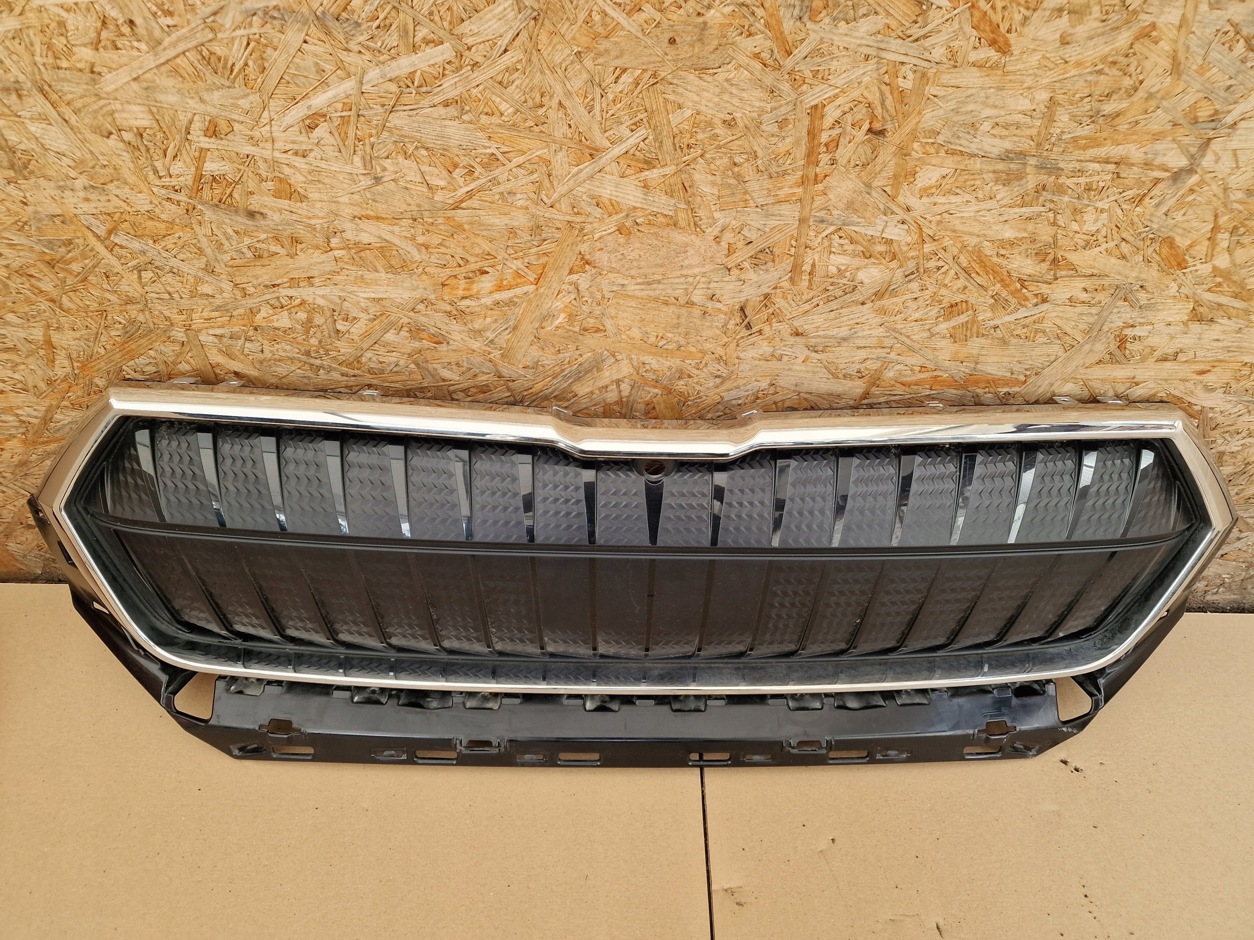 Kühlergrill Skoda ENYAQ FRONTGRILL 5LA853653 Kühlergitter