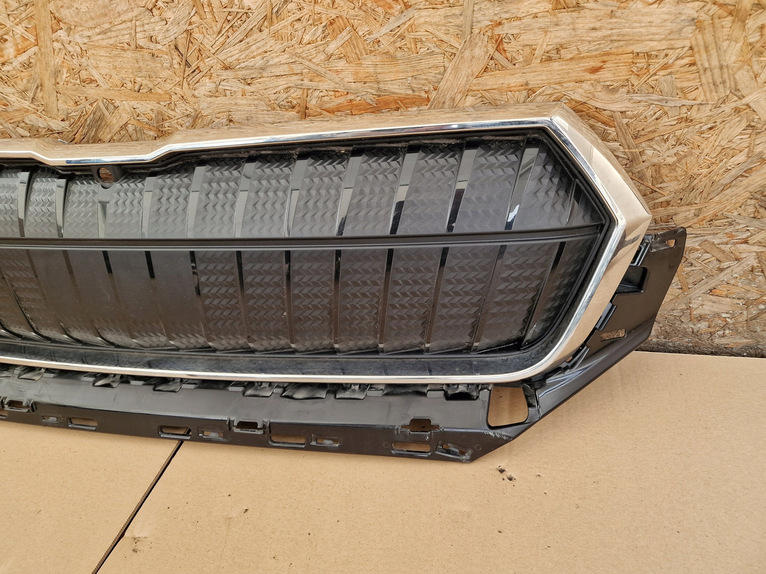 Kühlergrill Skoda ENYAQ FRONTGRILL 5LA853653 Kühlergitter