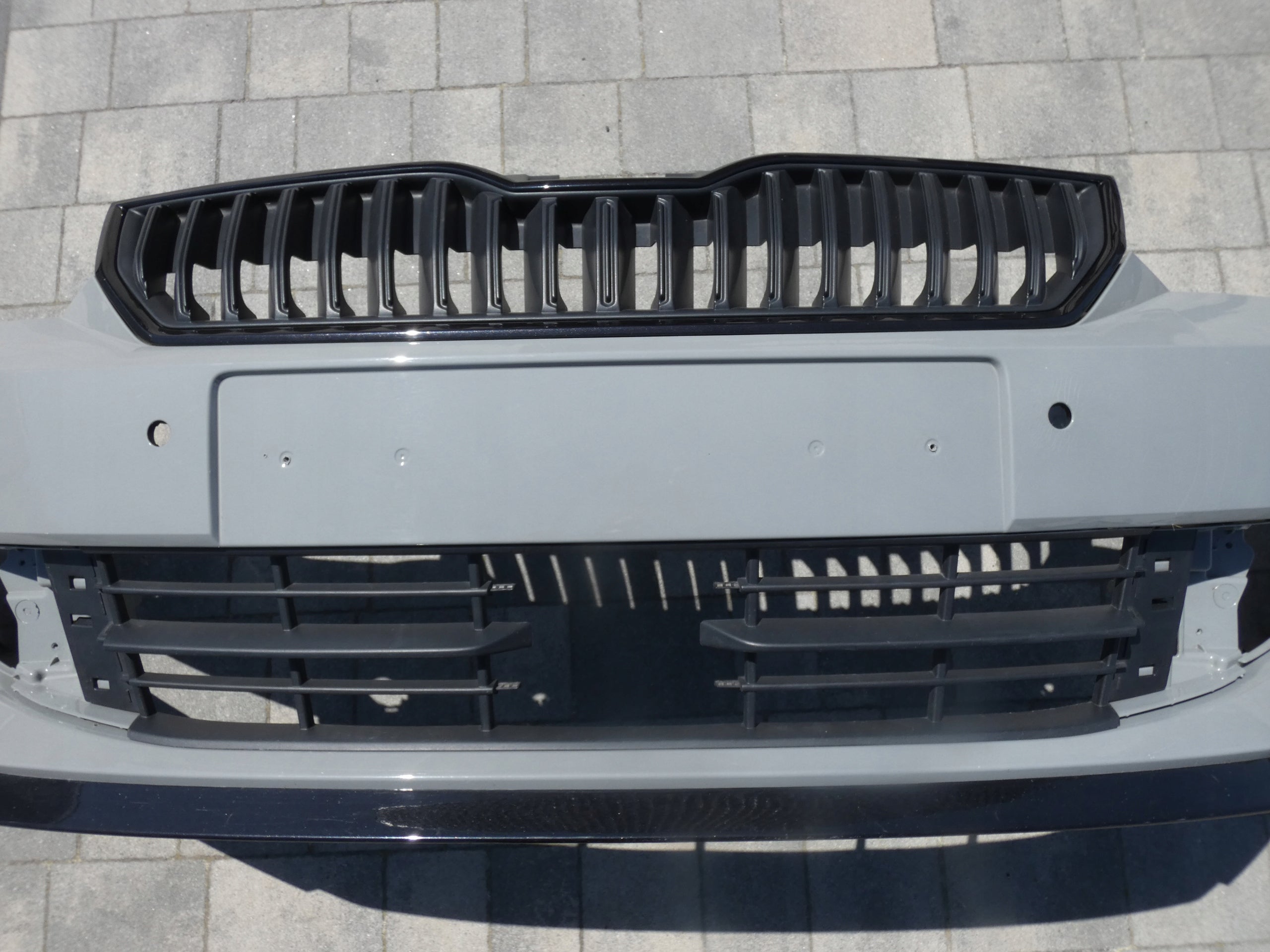 Kühlergrill Skoda FABIA III FRONTGRILL 6V0807221 Kühlergitter