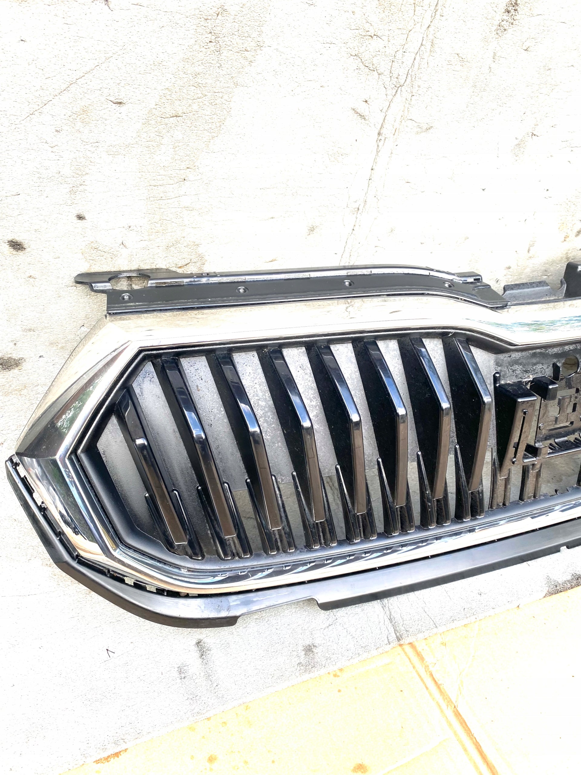 Kühlergrill Skoda FABIA IV FRONTGRILL 6VA8536536V Kühlergitter