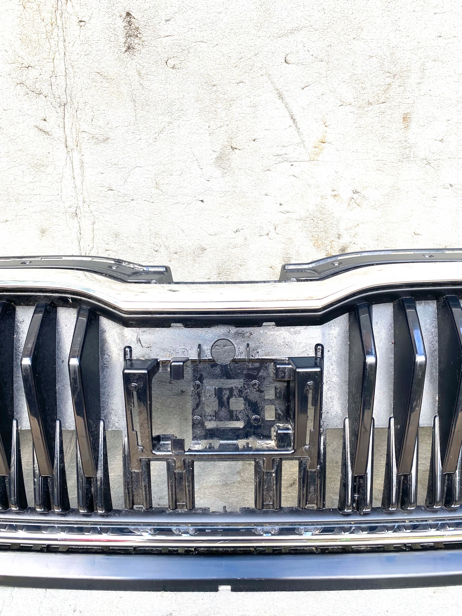 Kühlergrill Skoda FABIA IV FRONTGRILL 6VA8536536V Kühlergitter