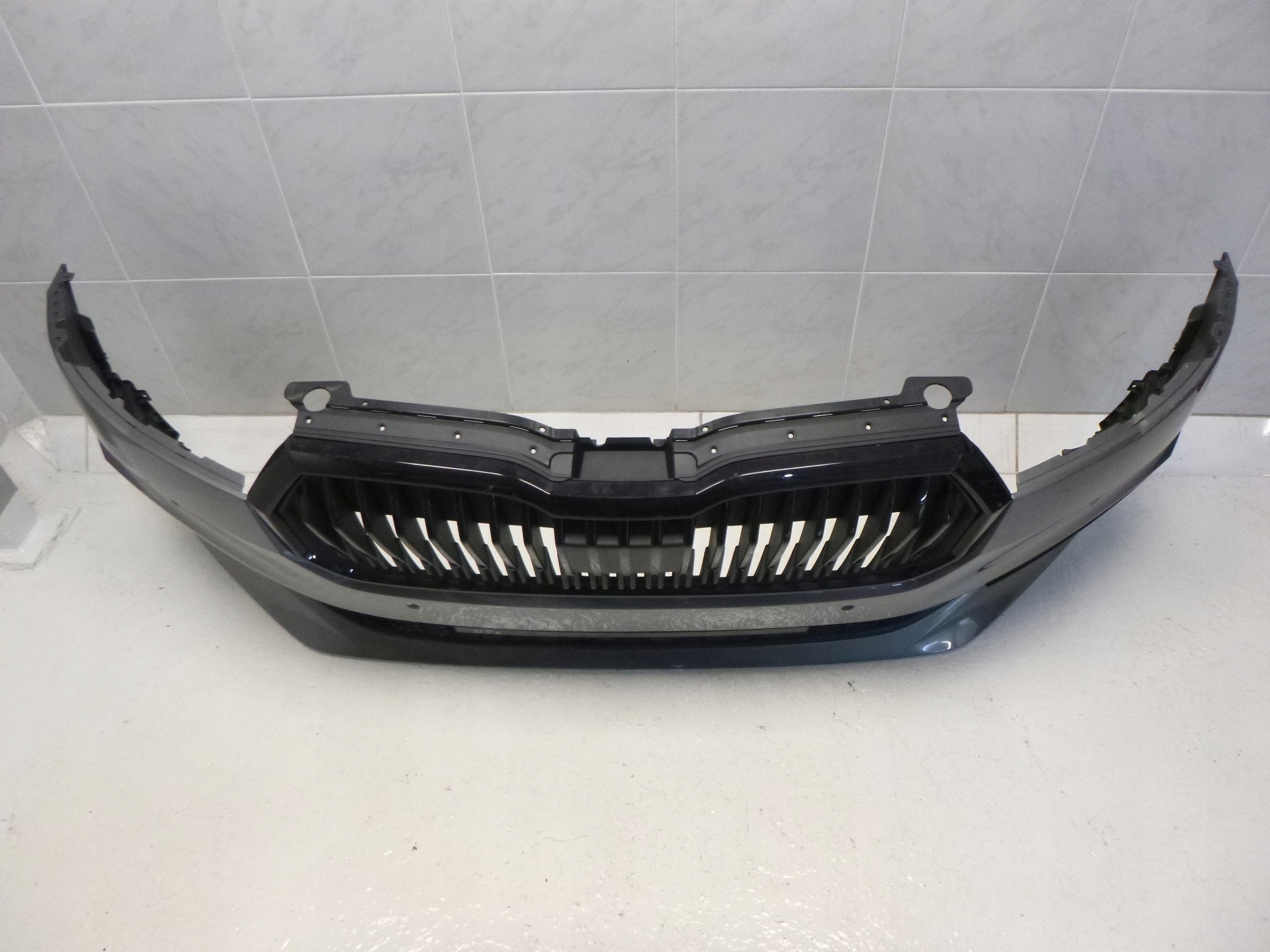 Kühlergrill Skoda FABIA IV 4 FRONTGRILL 6VA80722132 Kühlergitter