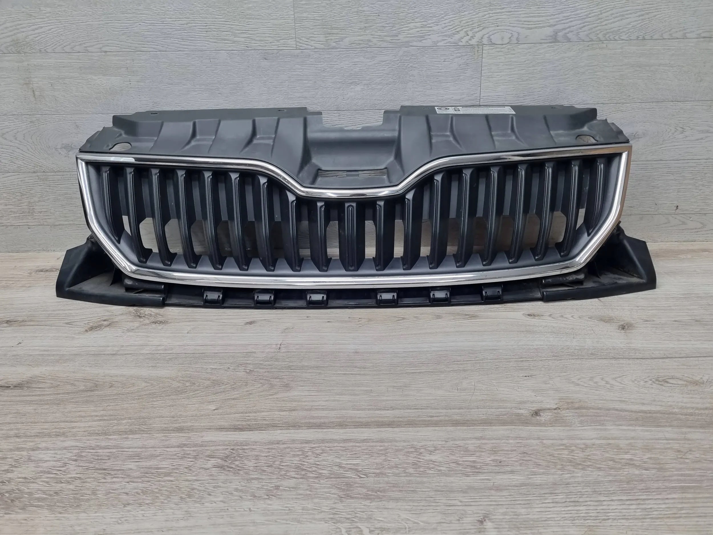 Kühlergrill Skoda FABIA FRONTGRILL 6V0853653 Kühlergitter