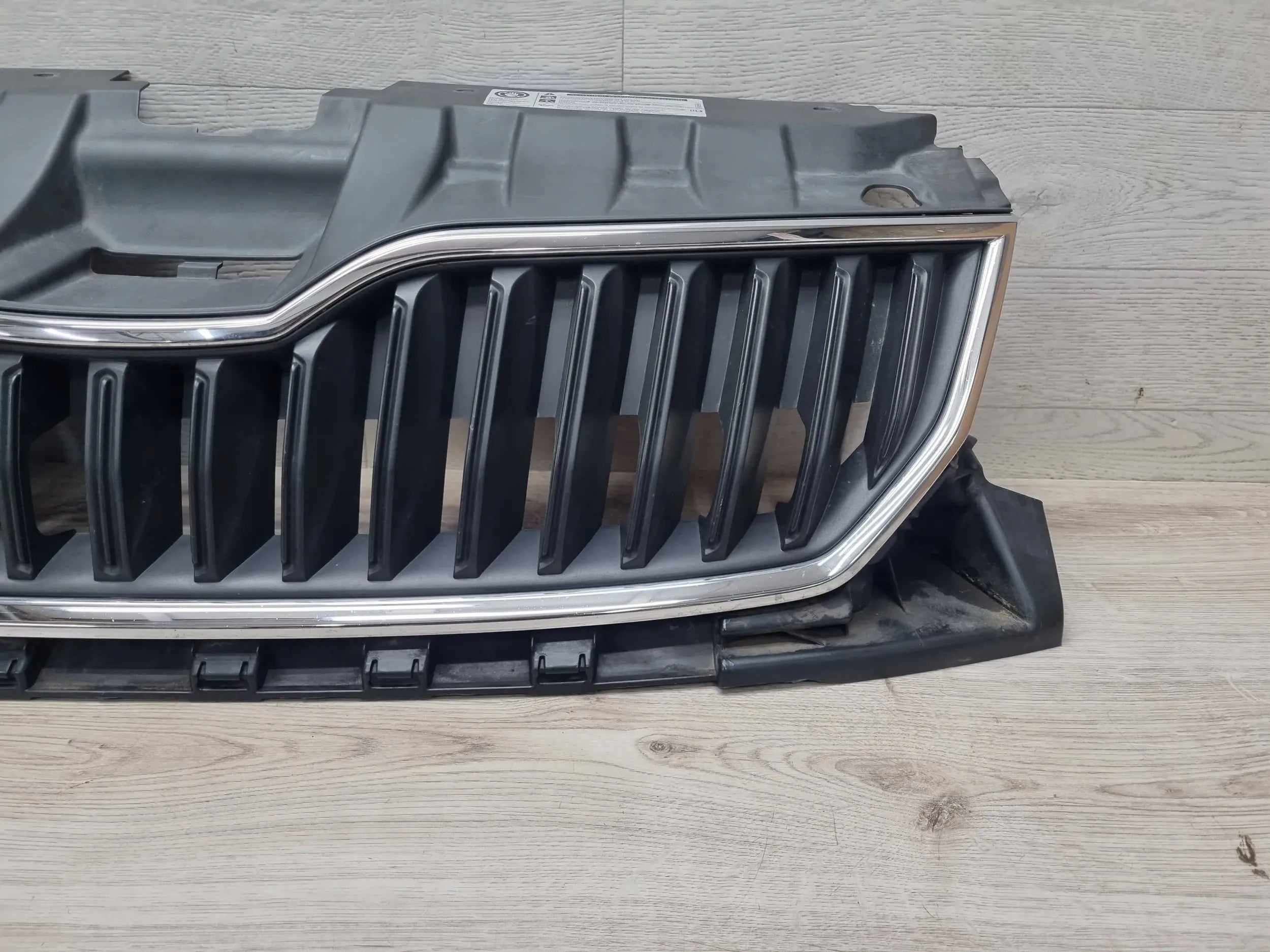 Kühlergrill Skoda FABIA FRONTGRILL 6V0853653 Kühlergitter