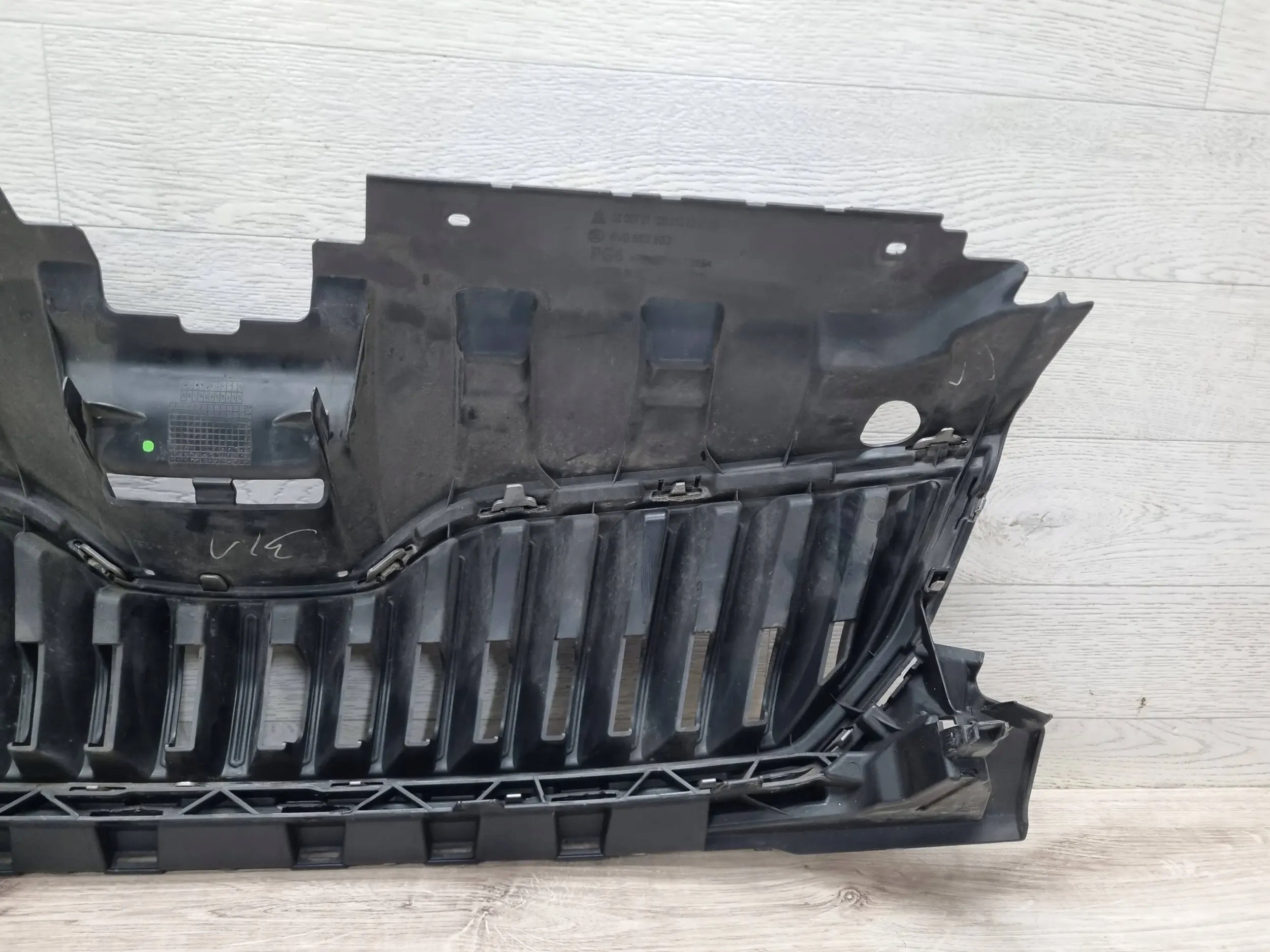 Kühlergrill Skoda FABIA FRONTGRILL 6V0853653 Kühlergitter