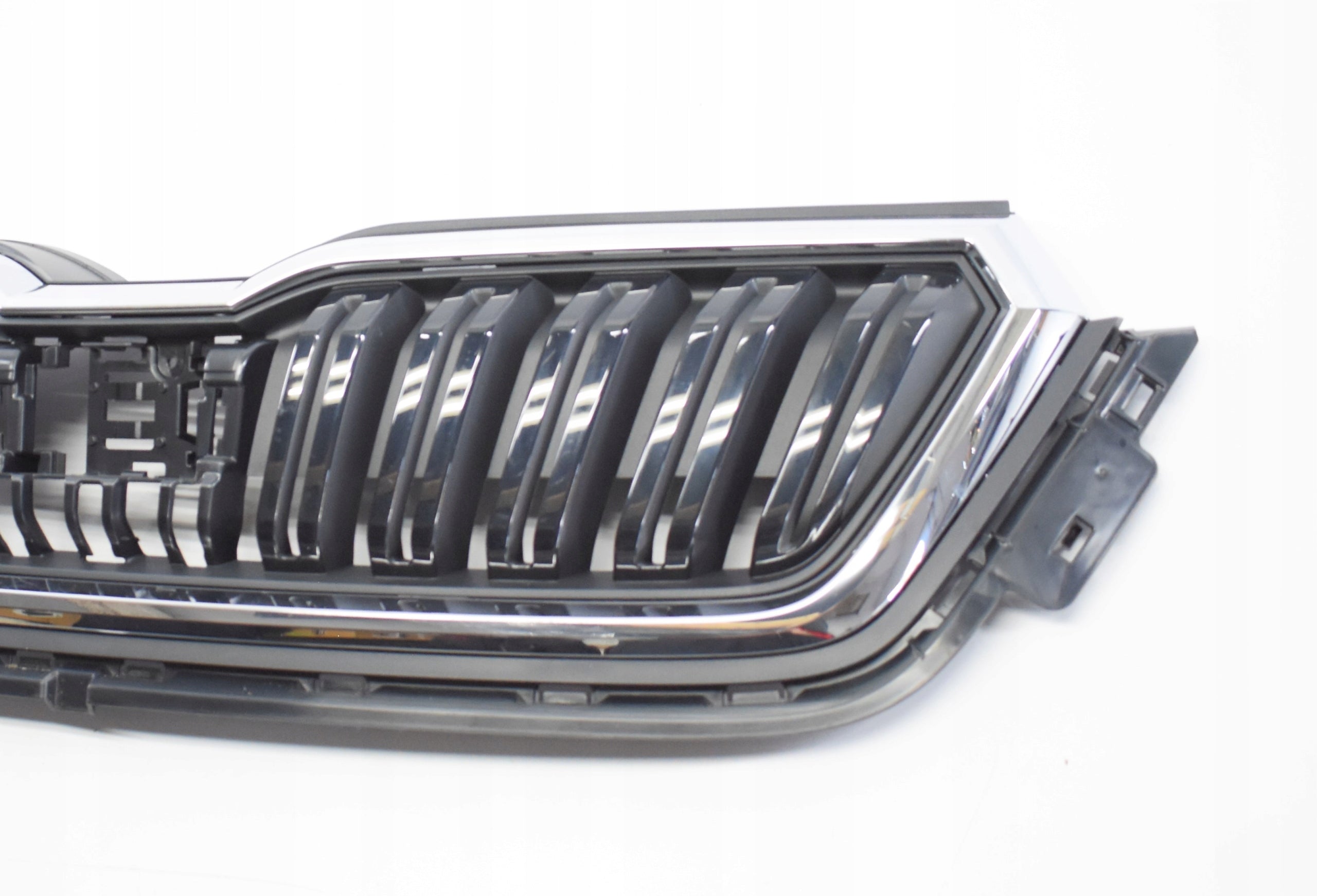 Kühlergrill Skoda KAMIQ FRONTGRILL 65885365365 Kühlergitter