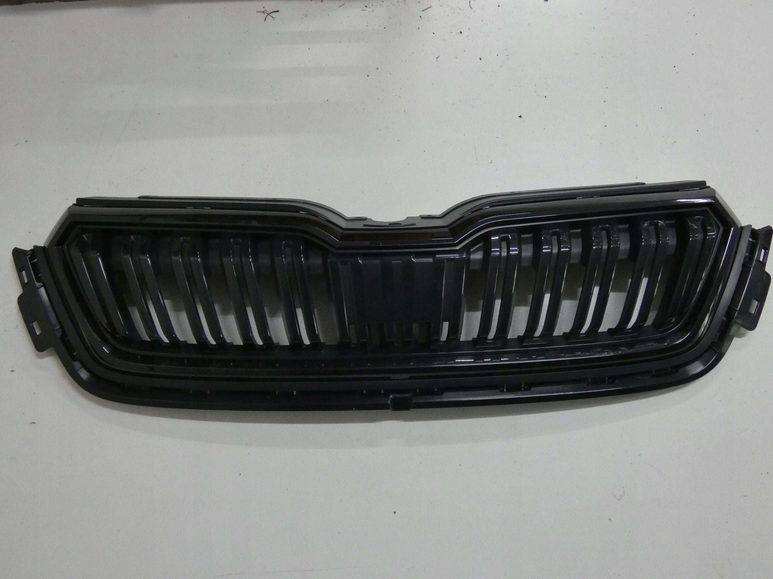 Kühlergrill Skoda KAMIQ FRONTGRILL 65885365365 Kühlergitter