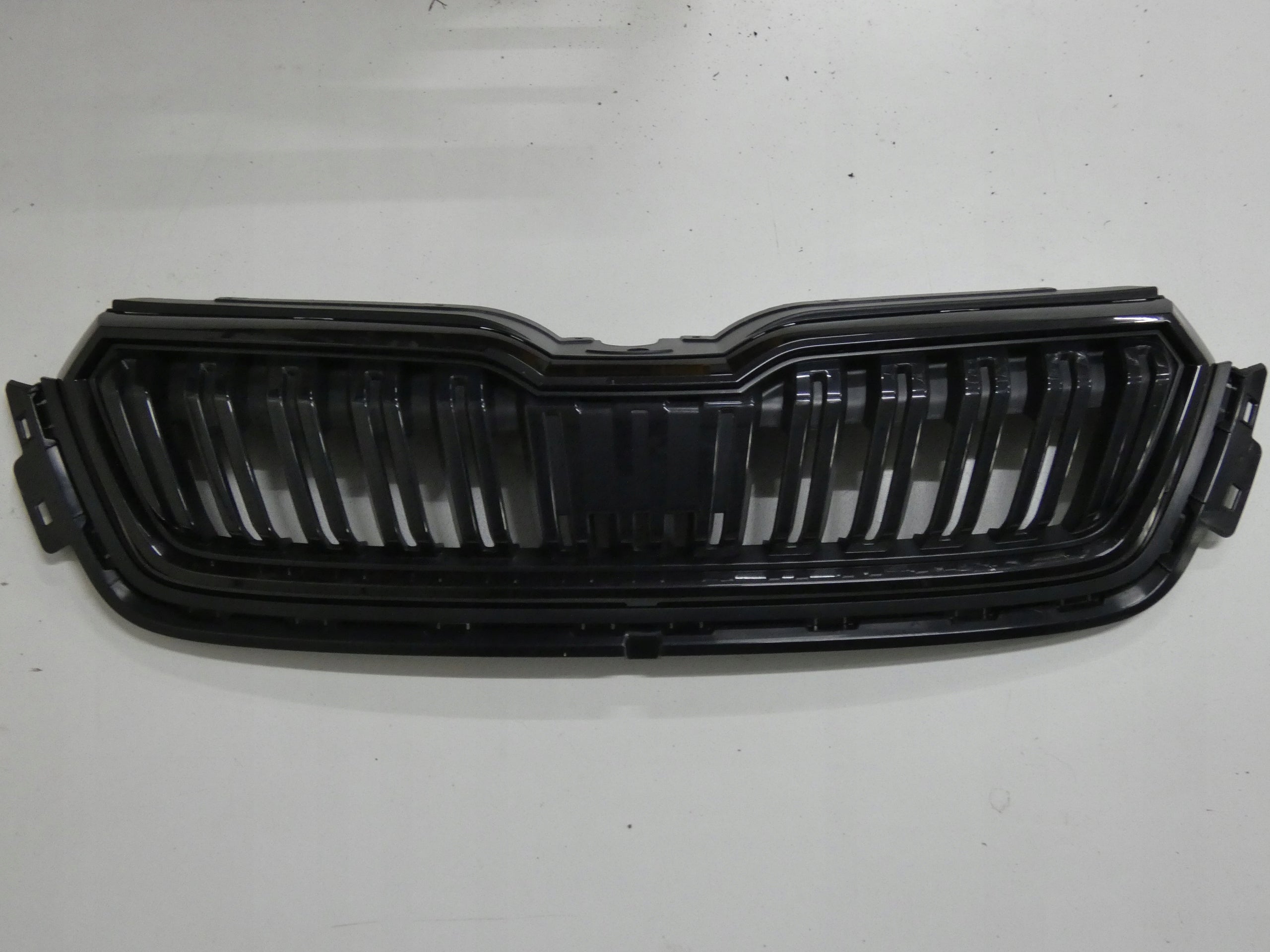 Kühlergrill Skoda KAMIQ FRONTGRILL 65885365365 Kühlergitter