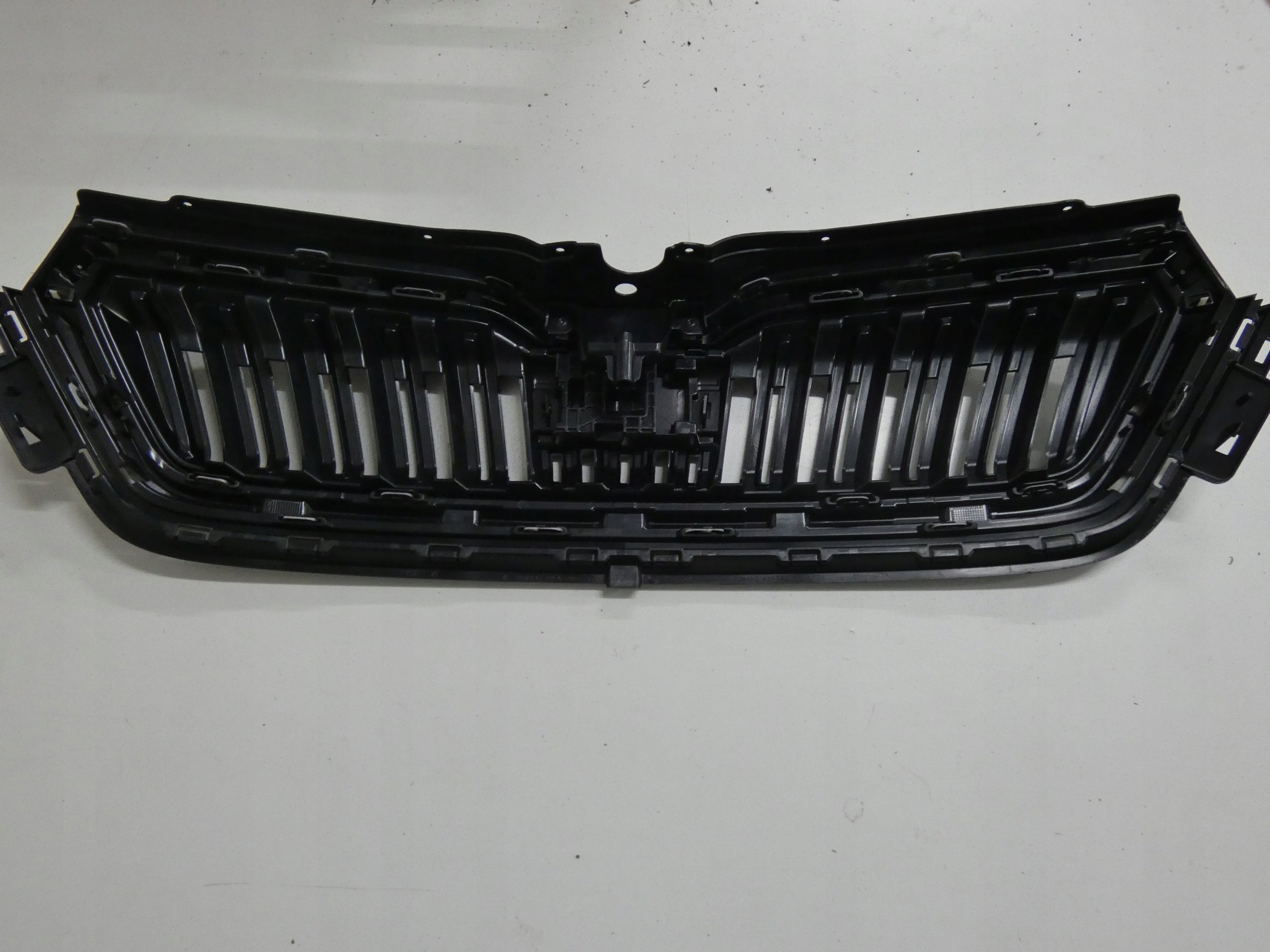 Kühlergrill Skoda KAMIQ FRONTGRILL 65885365365 Kühlergitter