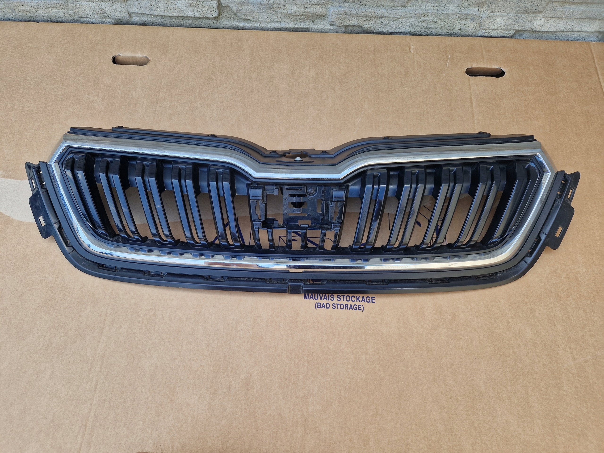 Kühlergrill Skoda KAMIQ 1 FRONTGRILL 658853653A Kühlergitter