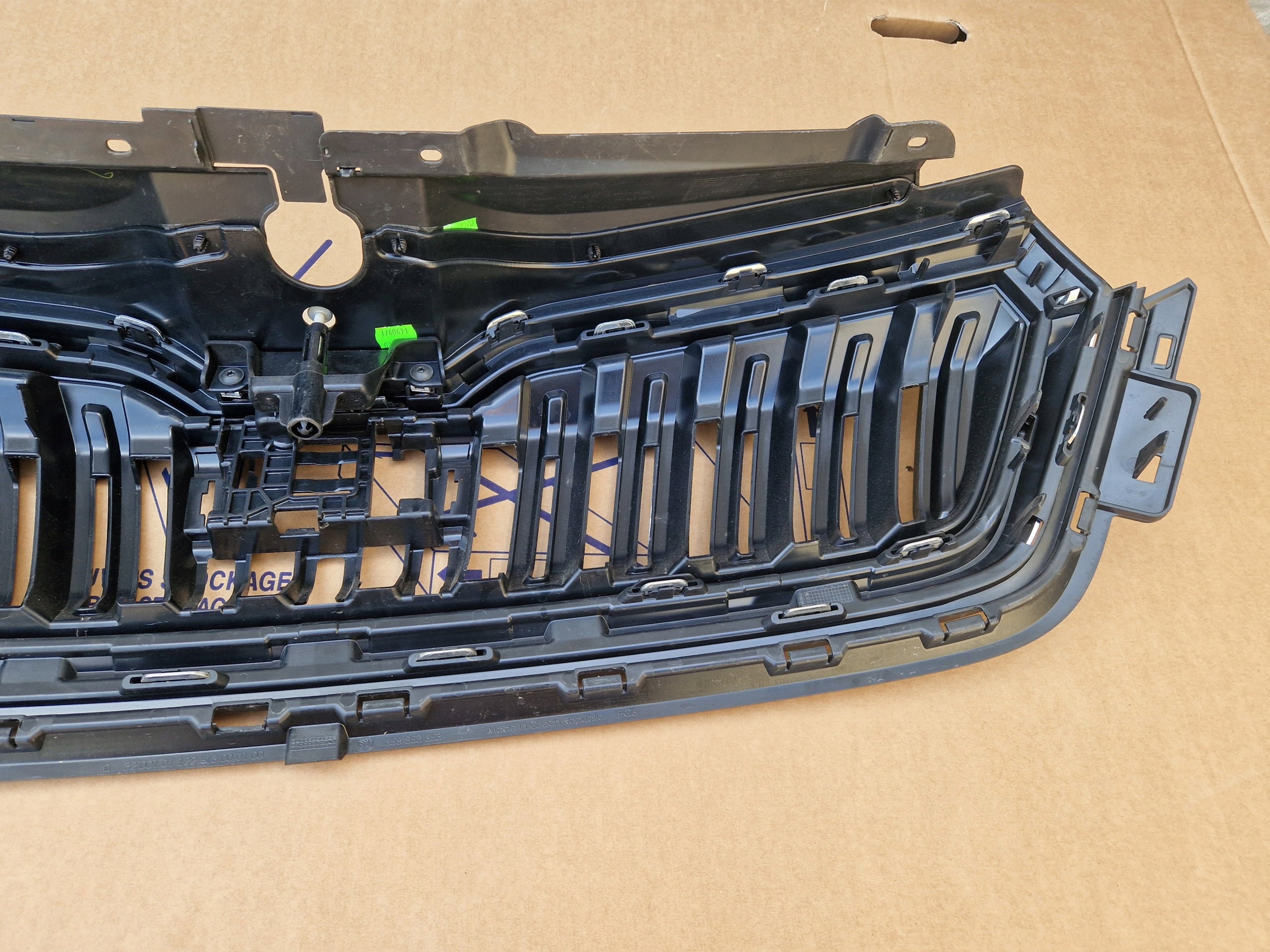 Kühlergrill Skoda KAMIQ 1 FRONTGRILL 658853653A Kühlergitter