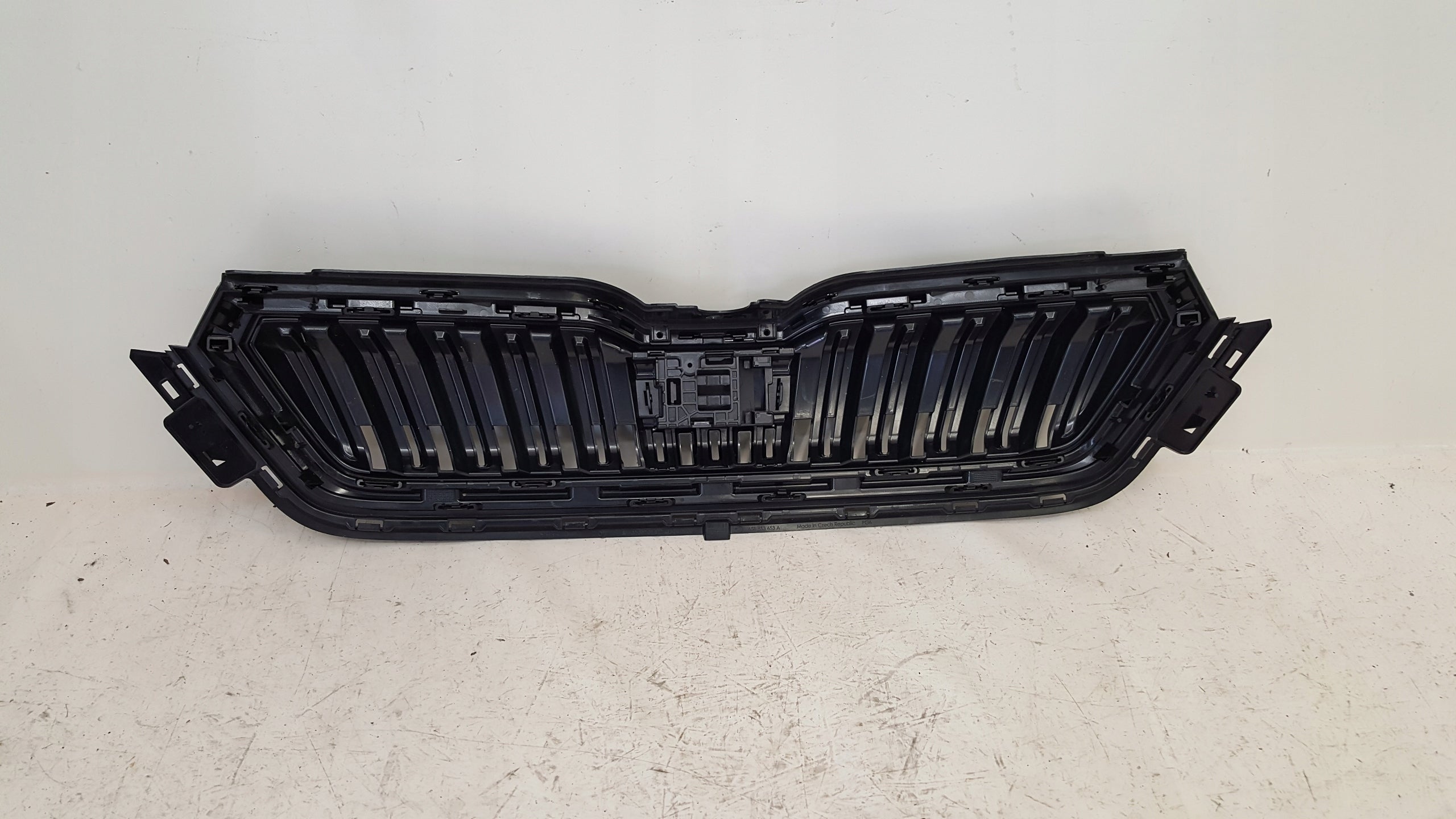 Kühlergrill Skoda KAMIQ FRONTGRILL 658853653A6 Kühlergitter