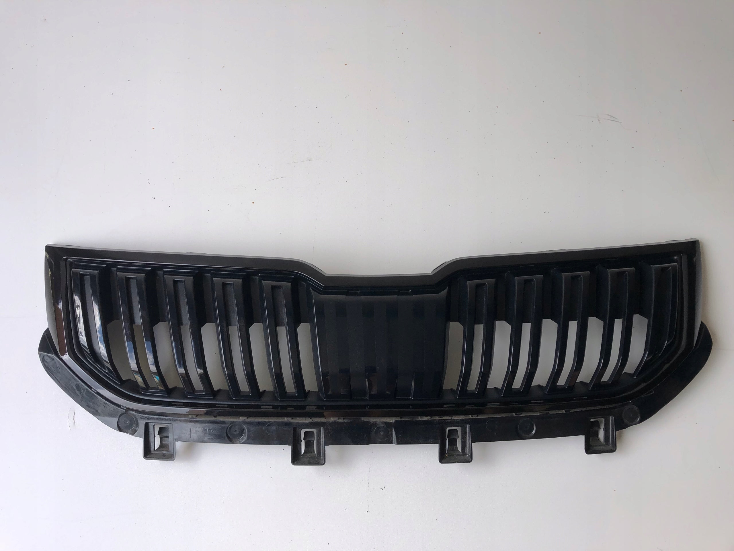 Kühlergrill Skoda KAROQ FRONTGRILL 57A853653B Kühlergitter