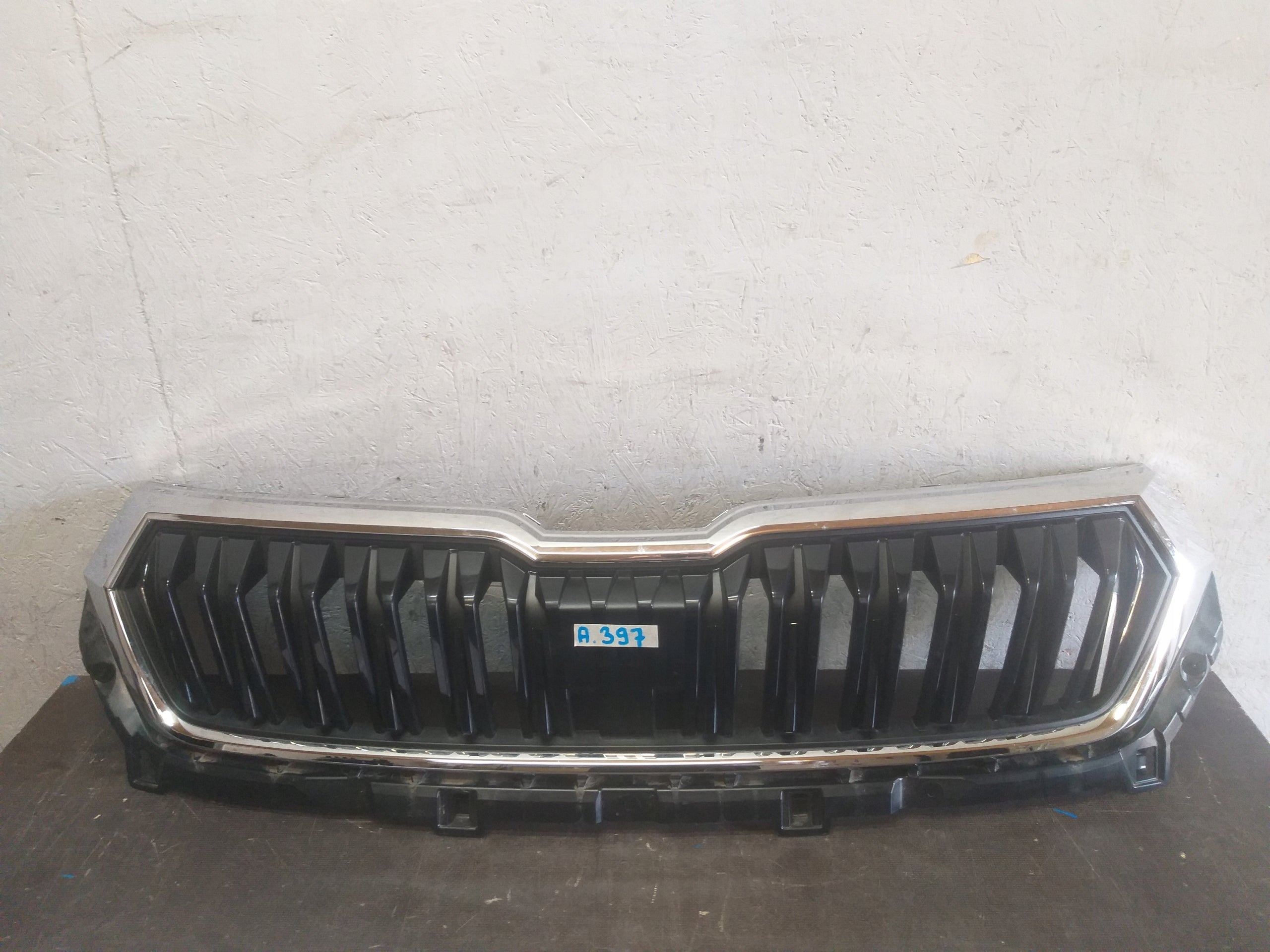  Kühlergrill Skoda KAROQ FRONTGRILL 57A853653G Kühlergitter product image