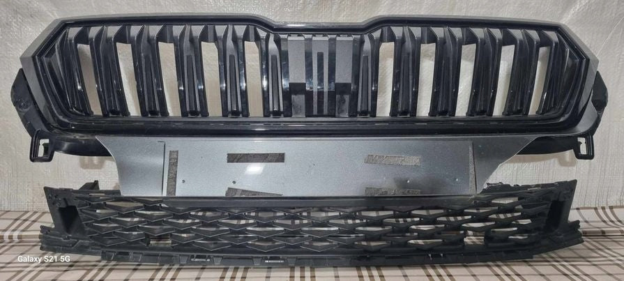 Kühlergrill Skoda KAROQ FRONTGRILL 57A853653G Kühlergitter