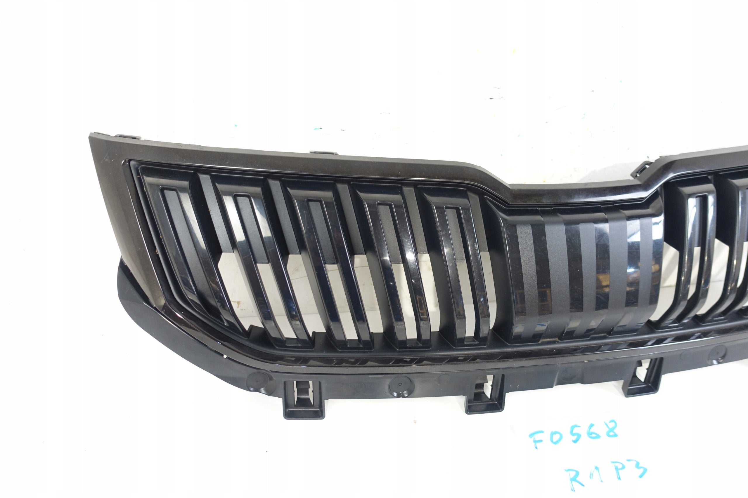 Kühlergrill Skoda KAROQ FRONTGRILL 57A853653BS Kühlergitter