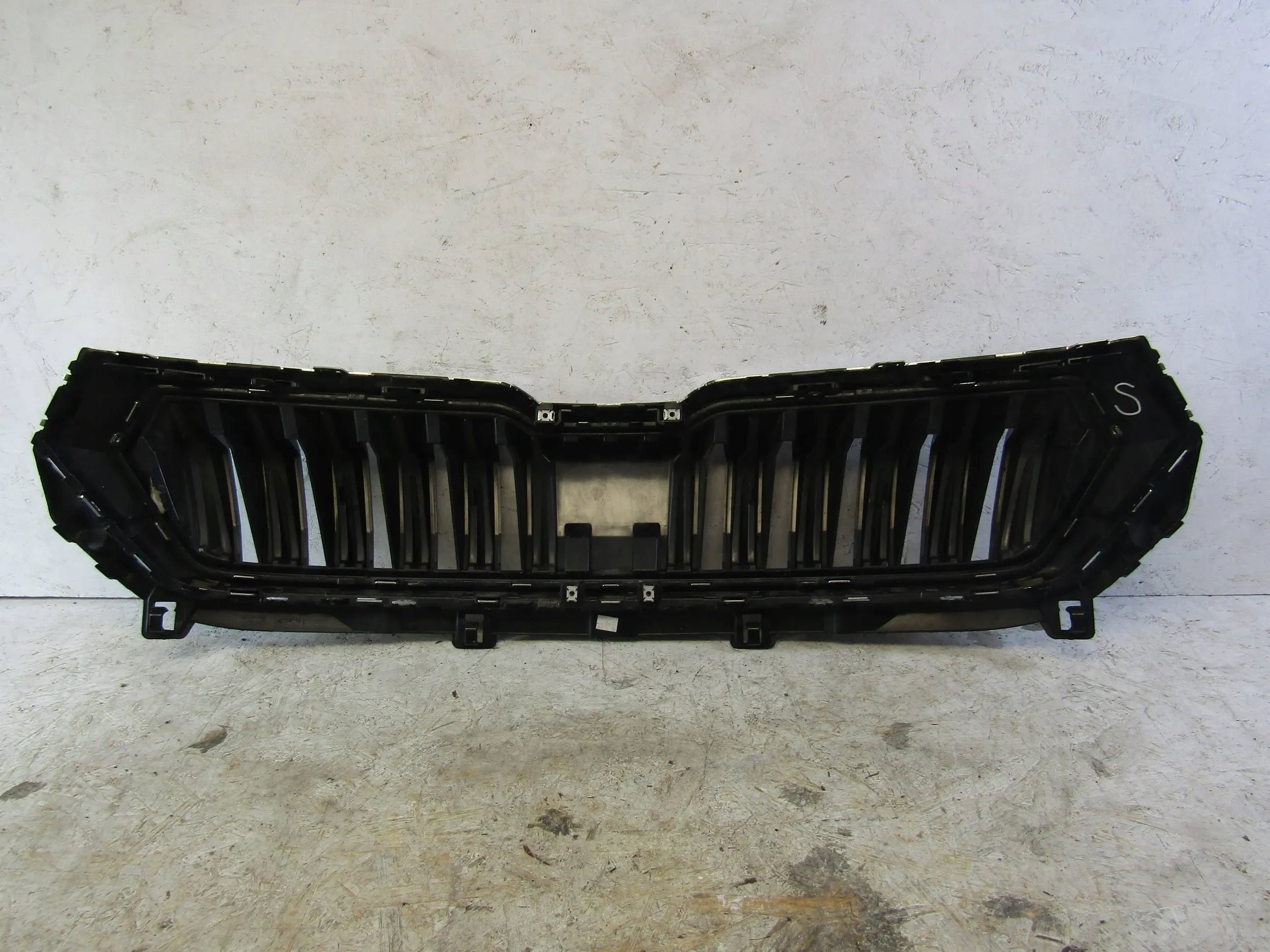 Kühlergrill Skoda KAROQ FRONTGRILL 57A853653G5 Kühlergitter