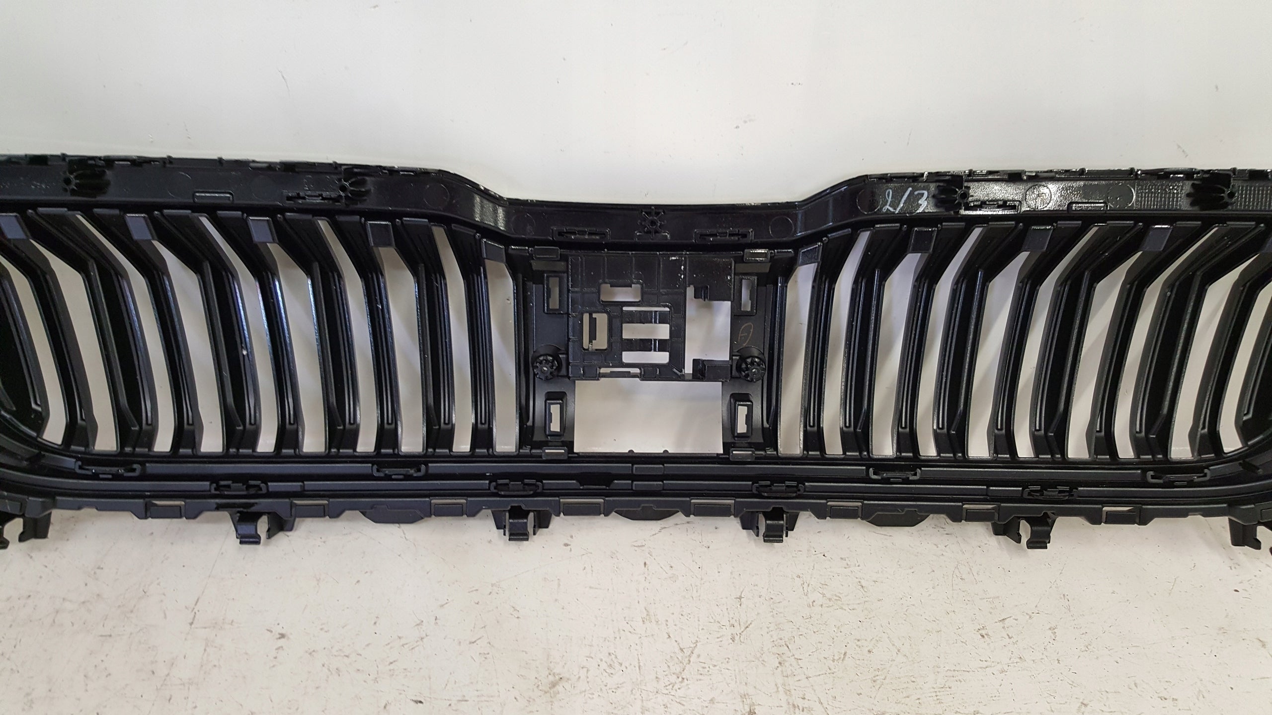 Kühlergrill Skoda KODIAQ FRONTGRILL 565853653j Kühlergitter