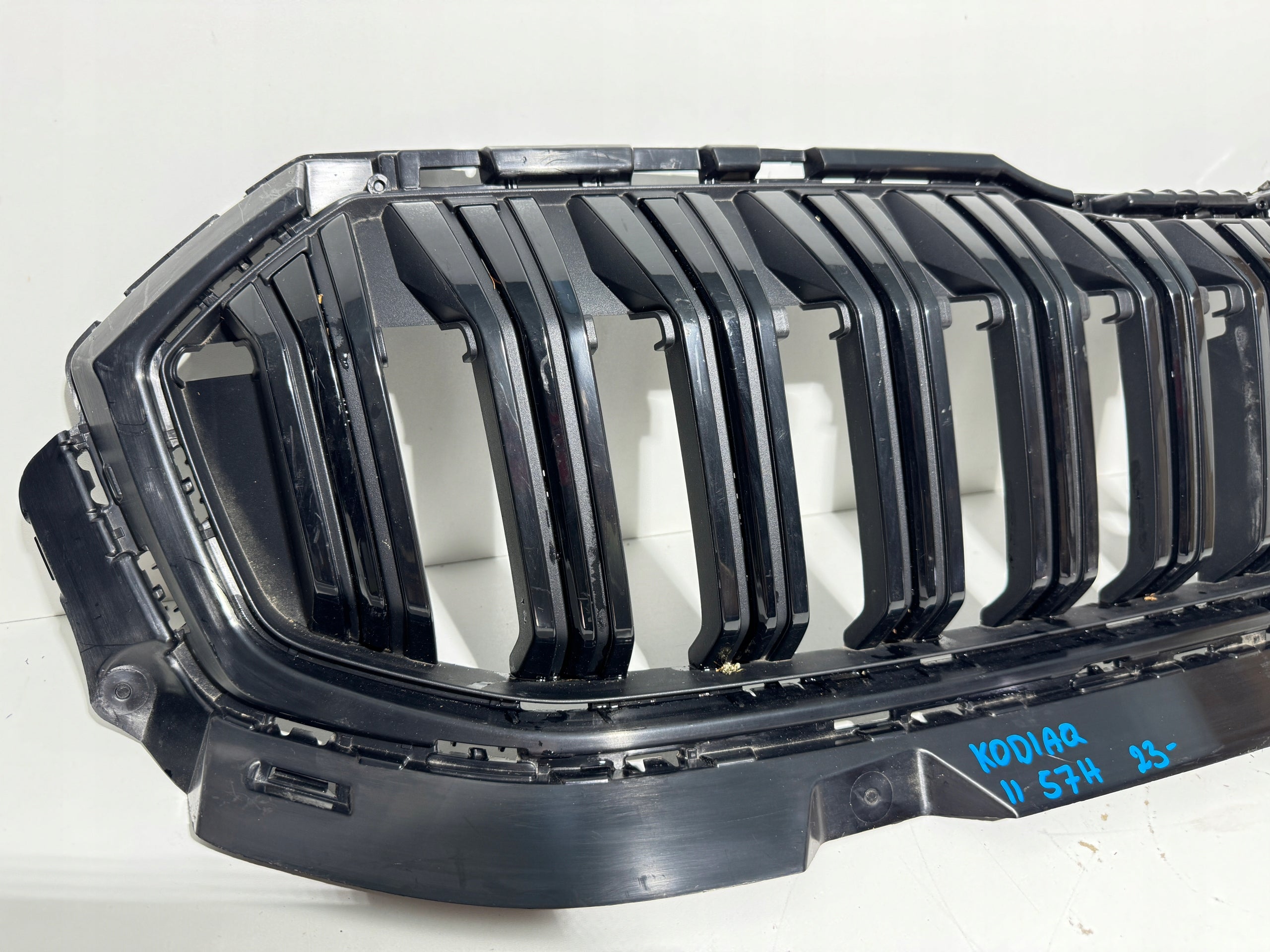 Kühlergrill Skoda KODIAQ II FRONTGRILL 57H853653BK Kühlergitter