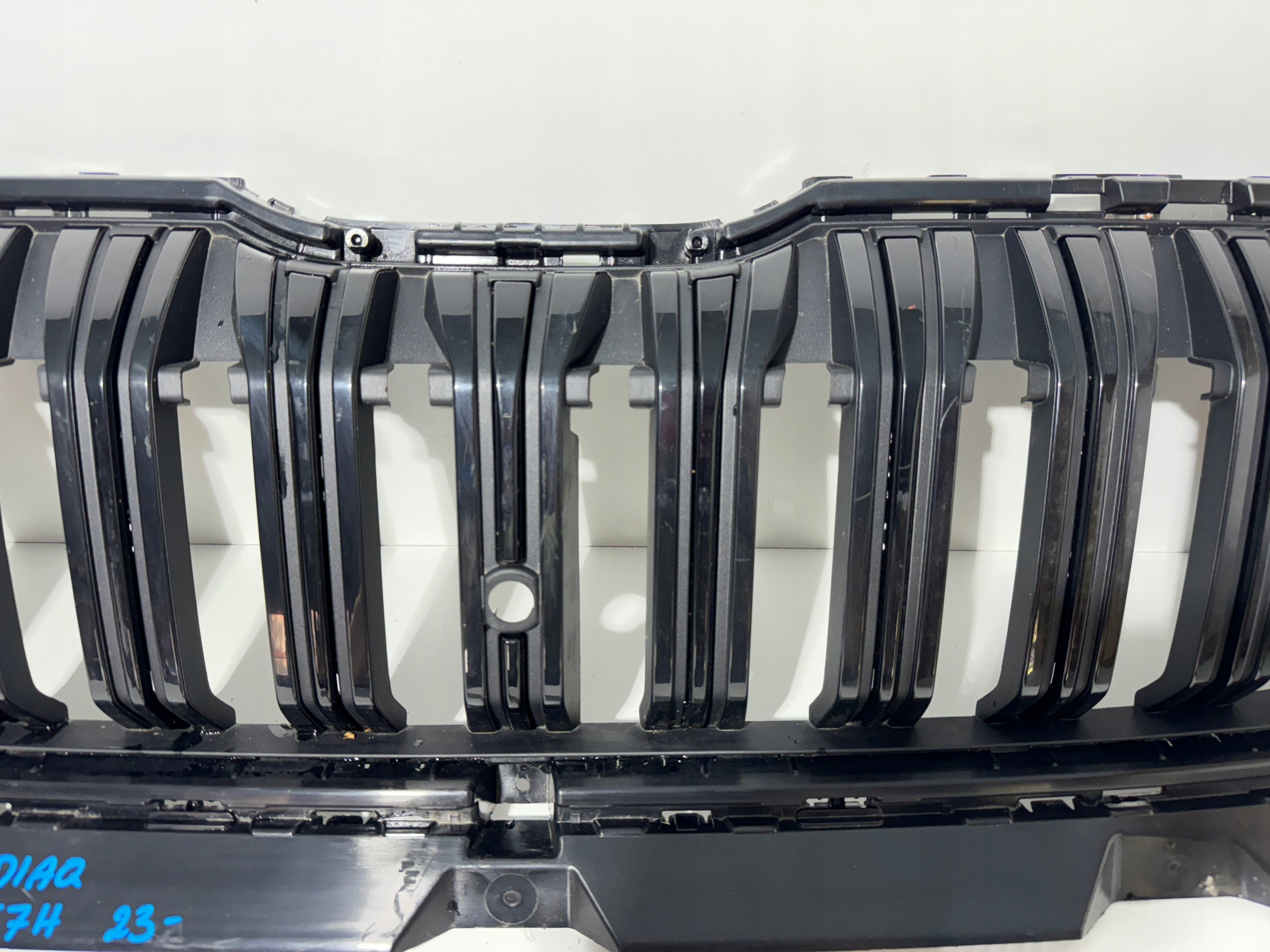 Kühlergrill Skoda KODIAQ II FRONTGRILL 57H853653BK Kühlergitter