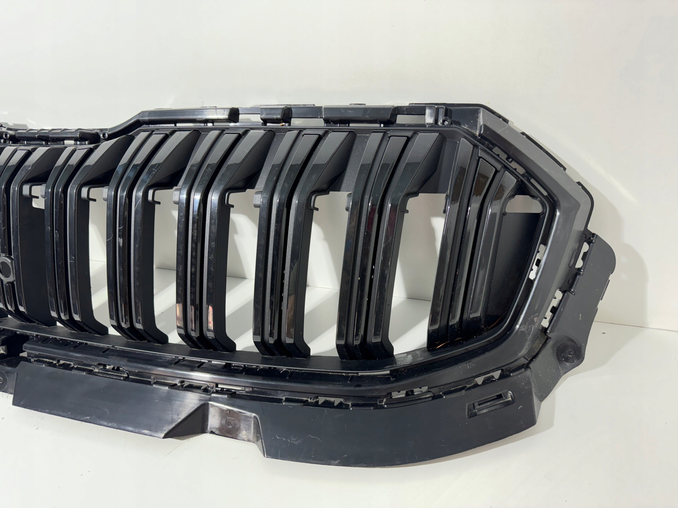 Kühlergrill Skoda KODIAQ II FRONTGRILL 57H853653BK Kühlergitter