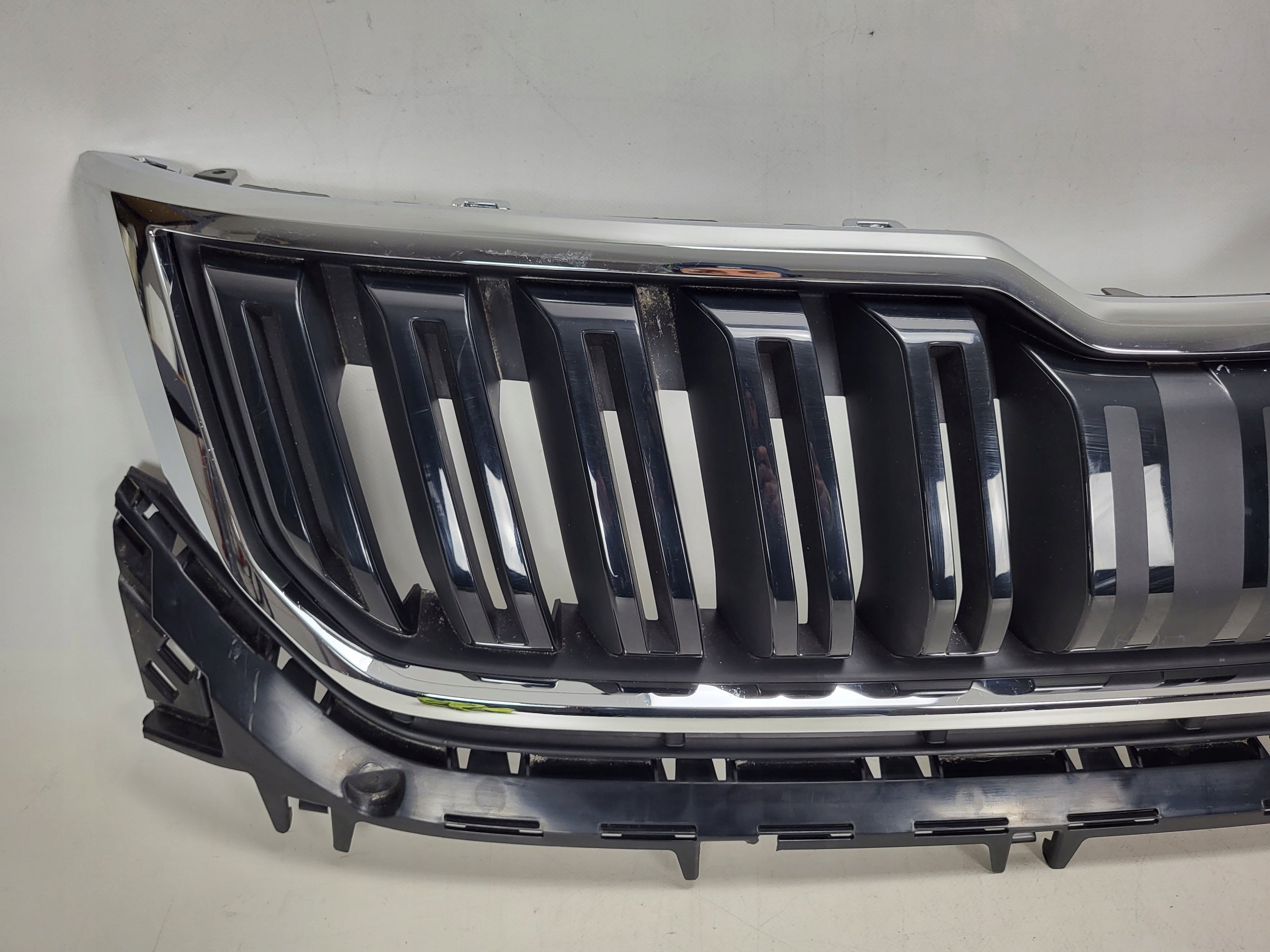 Kühlergrill Skoda KODIAQ FRONTGRILL 565853653AS Kühlergitter