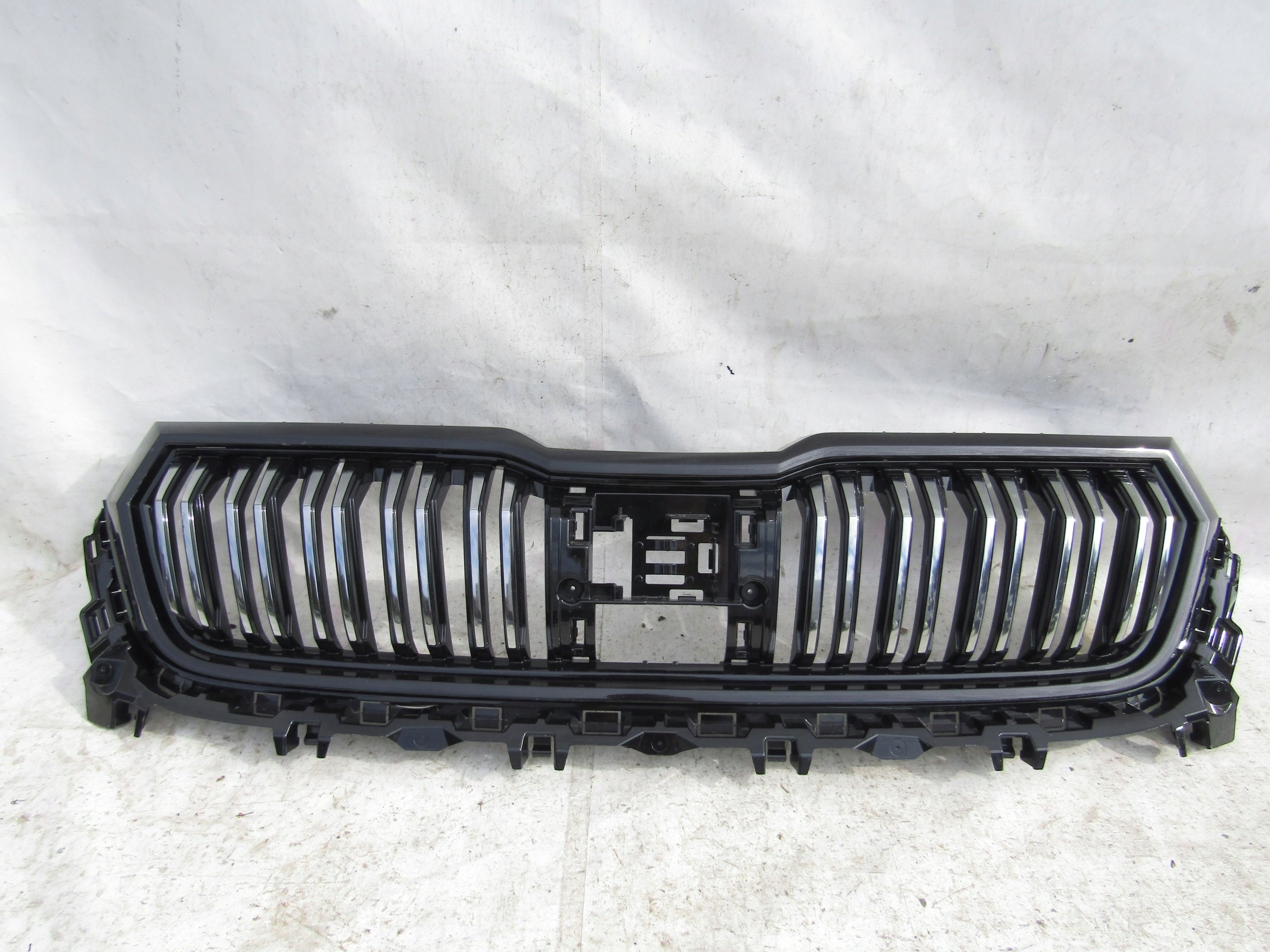  Kühlergrill Skoda KODIAQ FRONTGRILL 565853653R5 Kühlergitter product image