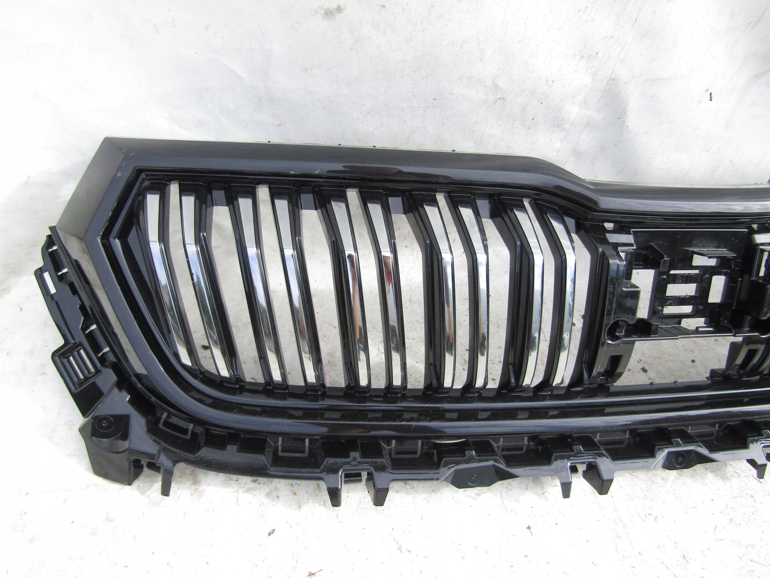 Kühlergrill Skoda KODIAQ FRONTGRILL 565853653R5 Kühlergitter