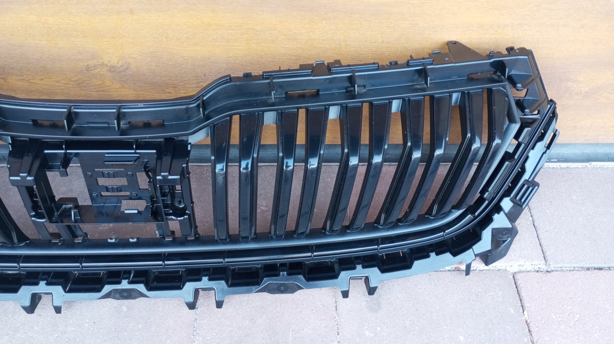 Kühlergrill Skoda KODIAQ FRONTGRILL 565853653C Kühlergitter