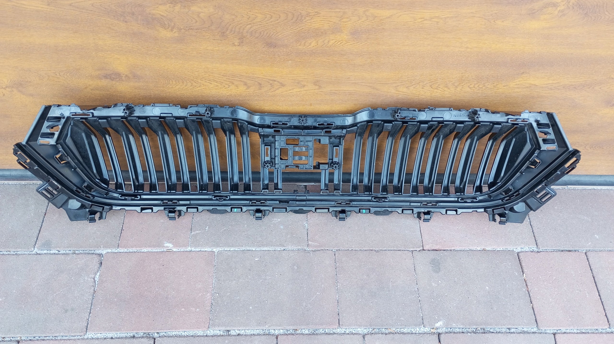 Kühlergrill Skoda KODIAQ FRONTGRILL 565853653C Kühlergitter