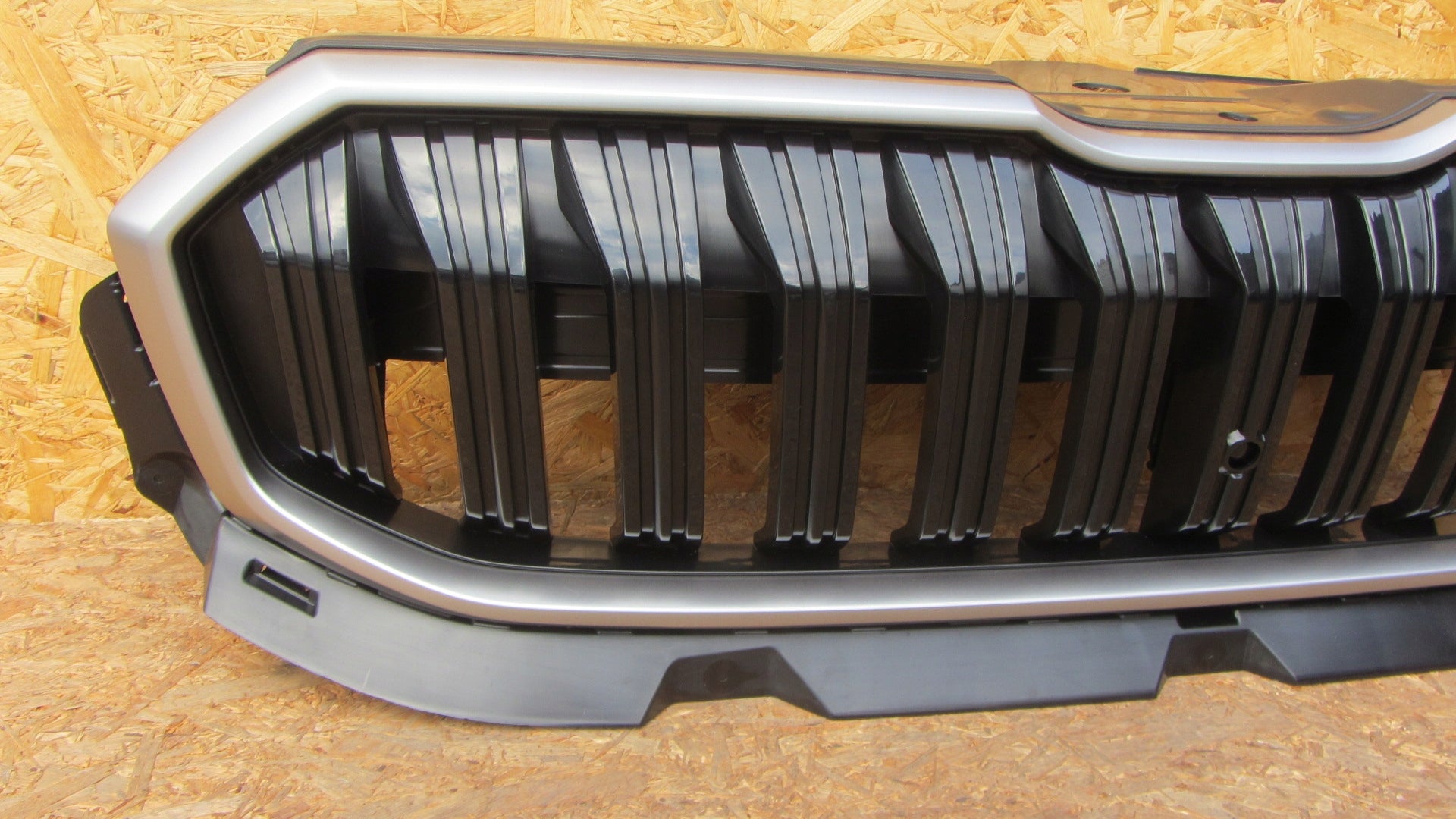 Kühlergrill Skoda KODIAQ II FRONTGRILL Kühlergitter