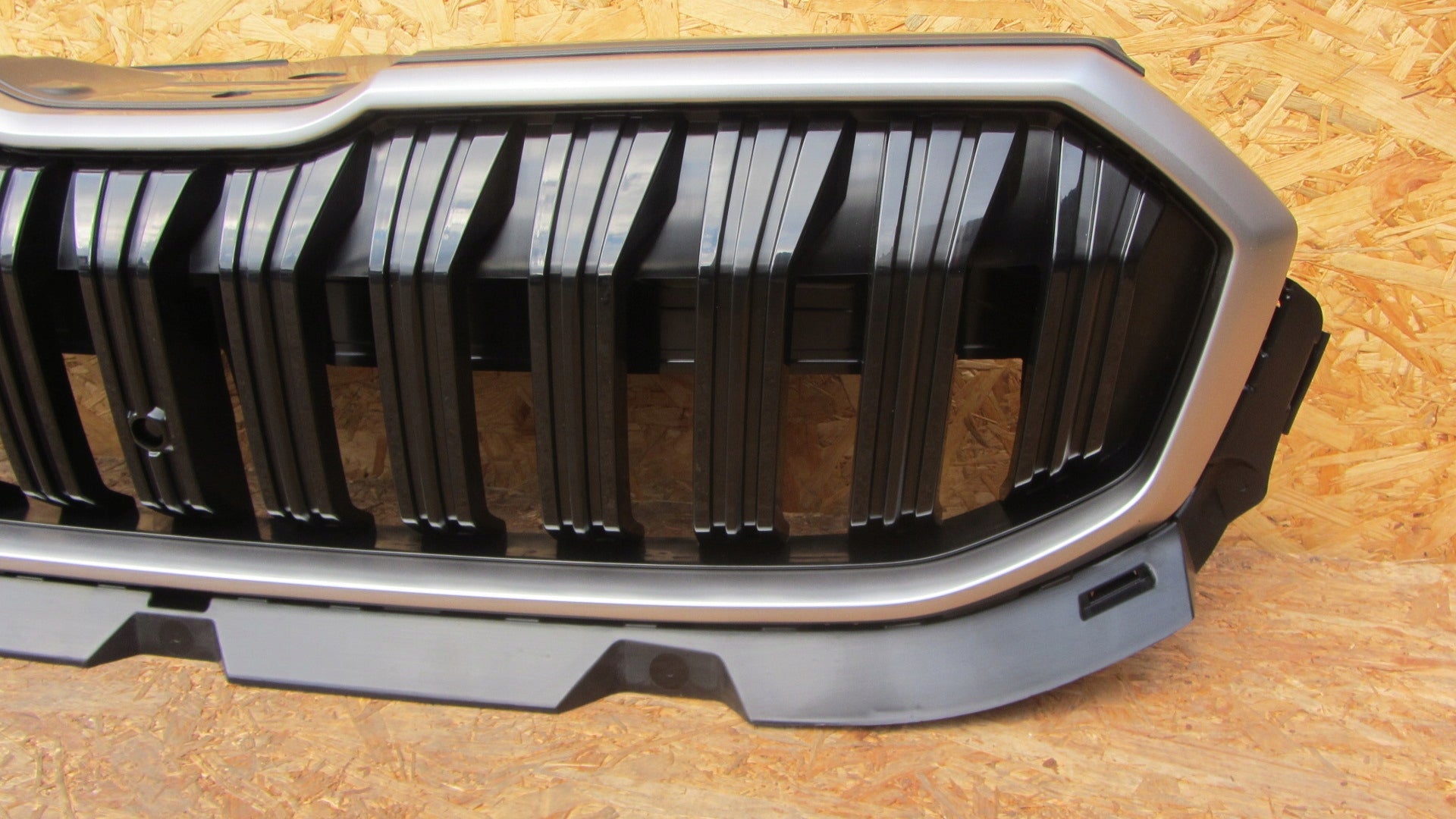 Kühlergrill Skoda KODIAQ II FRONTGRILL Kühlergitter