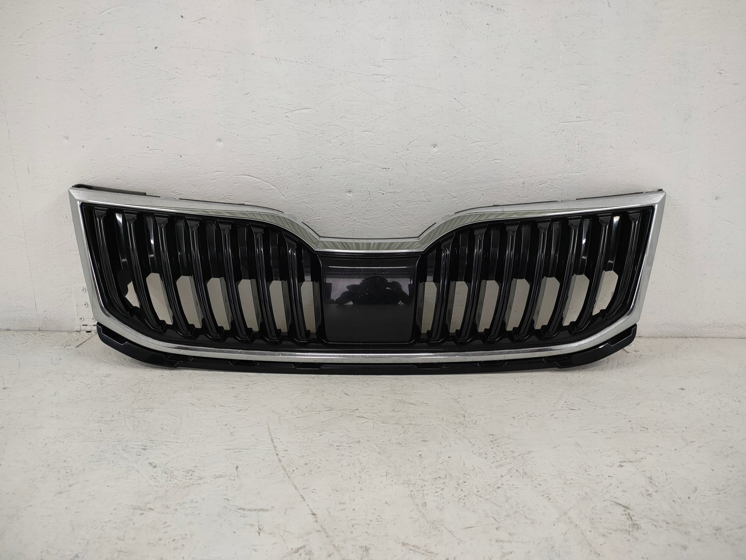  Kühlergrill Skoda OCTAVIA III FRONTGRILL 5E0853653CA Kühlergitter product image