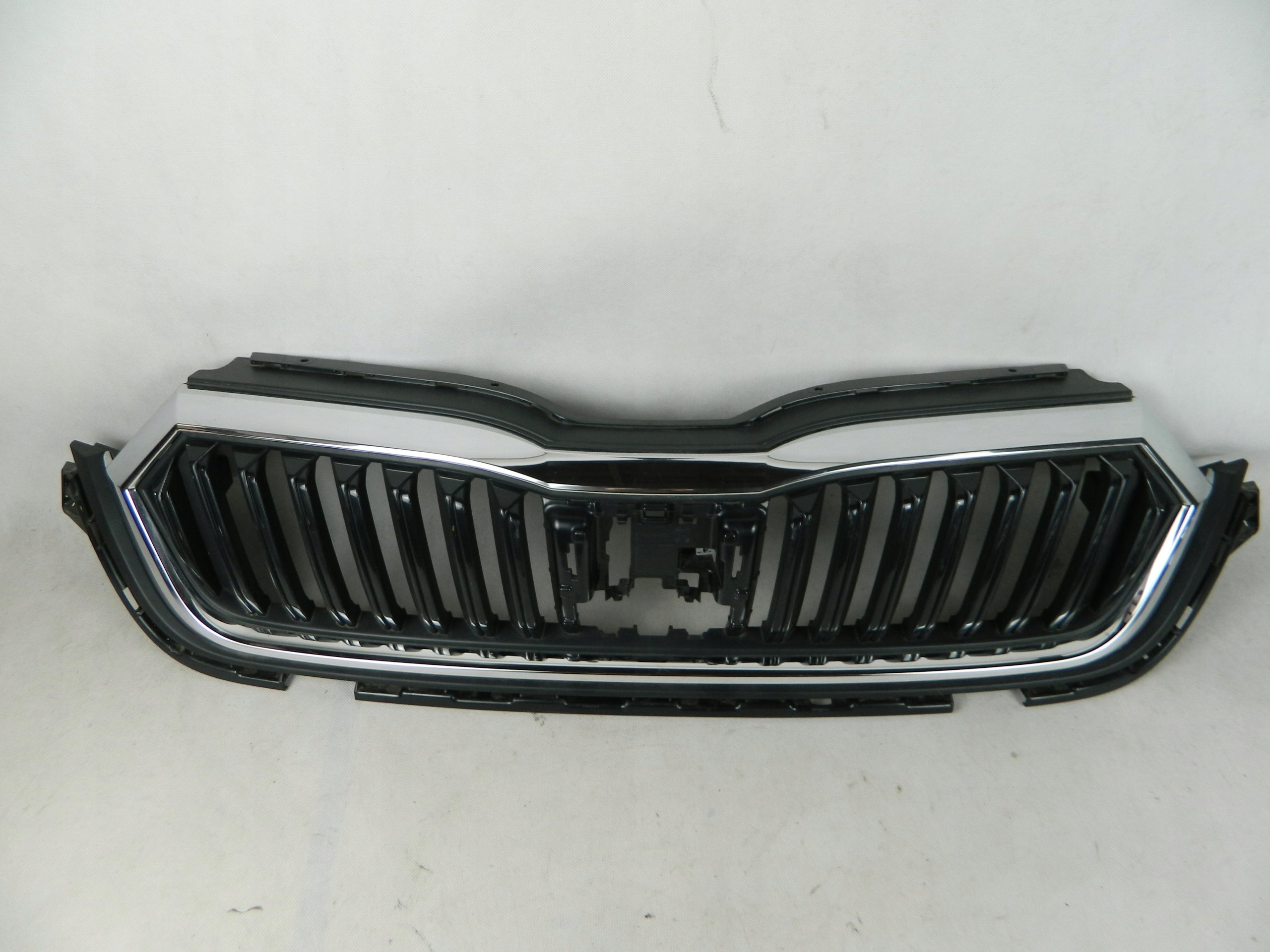 Kühlergrill Skoda OCTAVIA IV FRONTGRILL 5e38077235e Kühlergitter