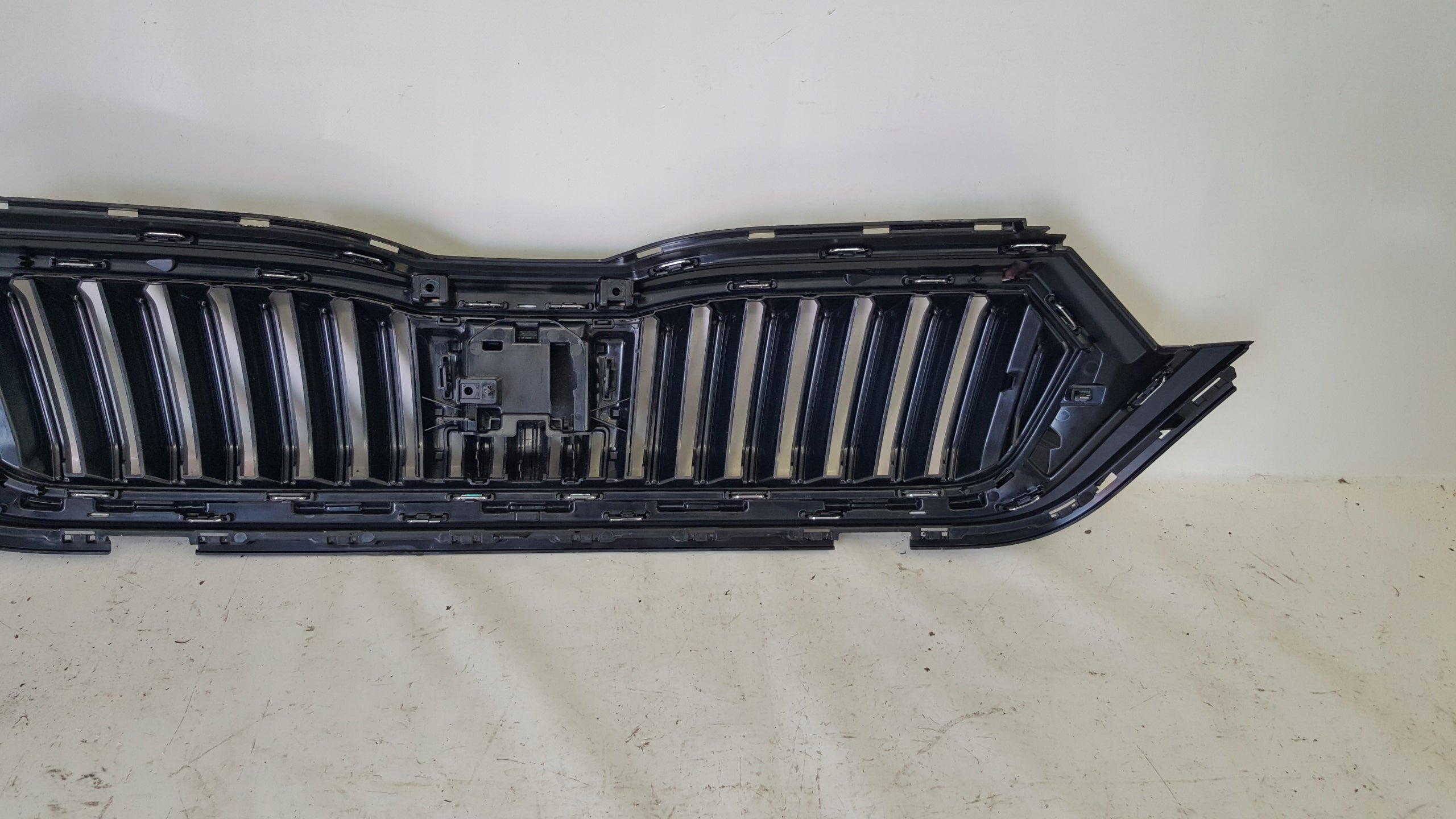 Kühlergrill Skoda OCTAVIA 4 IV FRONTGRILL Kühlergitter