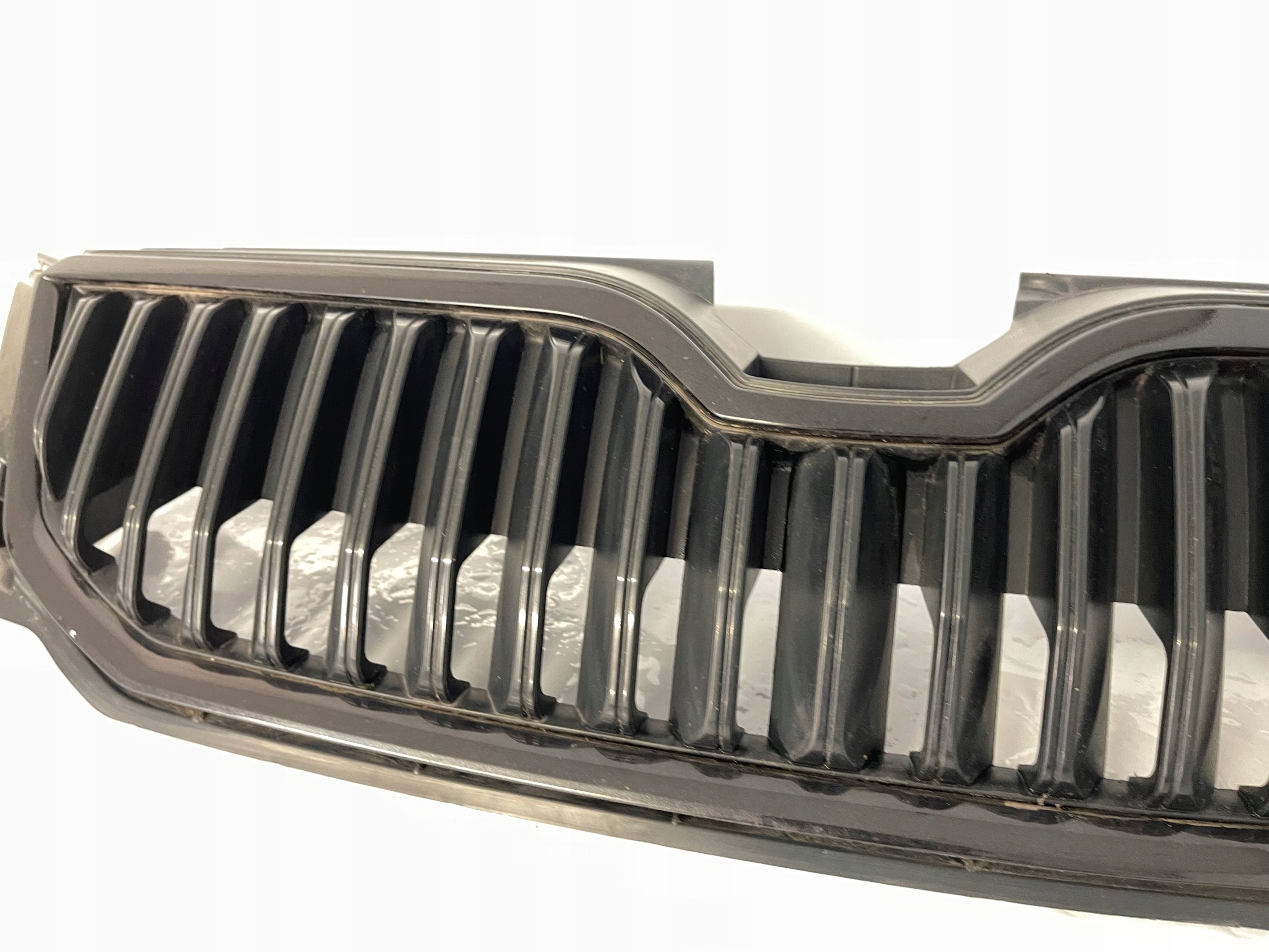 Kühlergrill Skoda OCTAVIA III FRONTGRILL 5E08536535E Kühlergitter