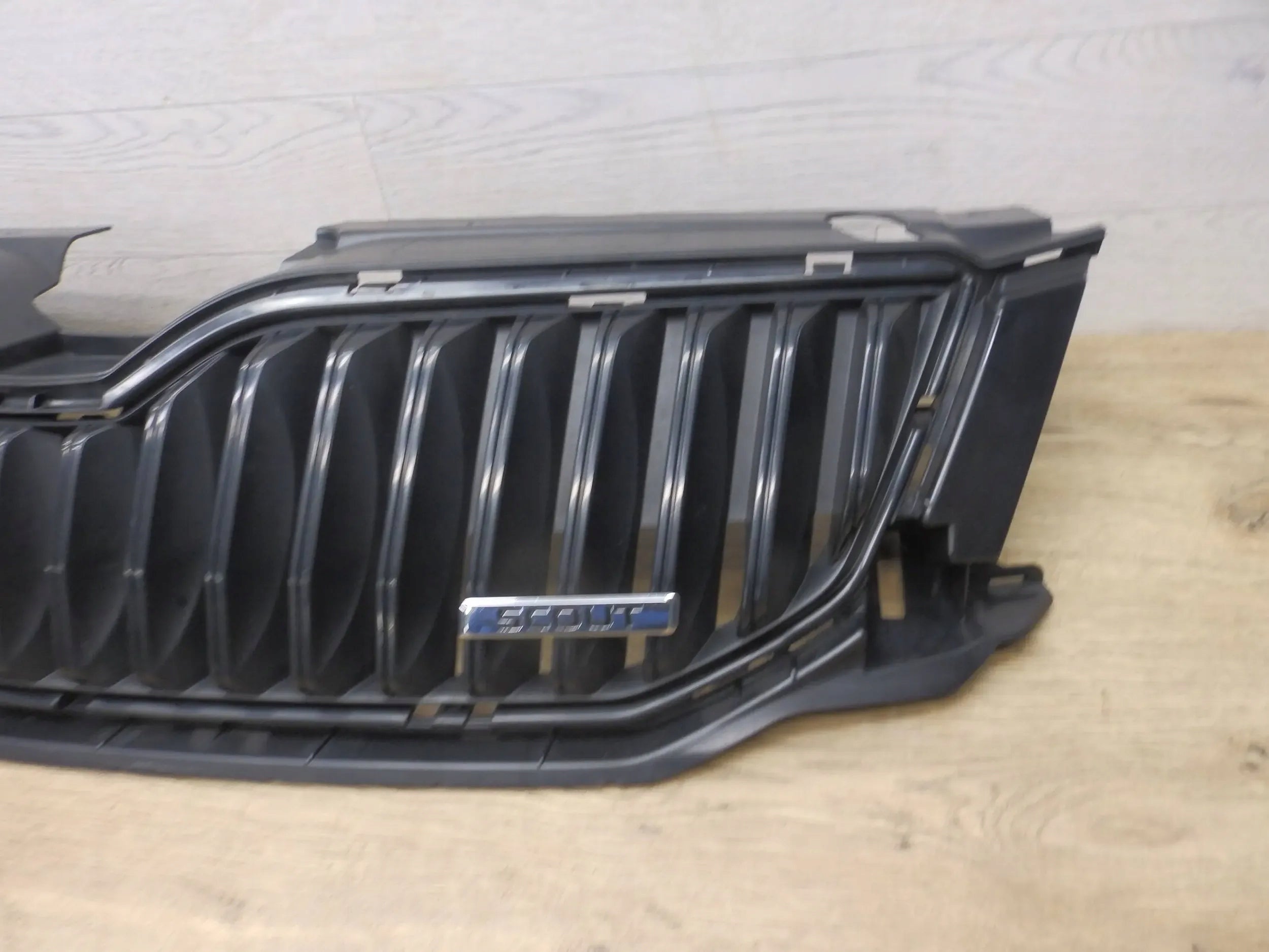 Kühlergrill Skoda OCTAVIA FRONTGRILL 5E0853653 Kühlergitter