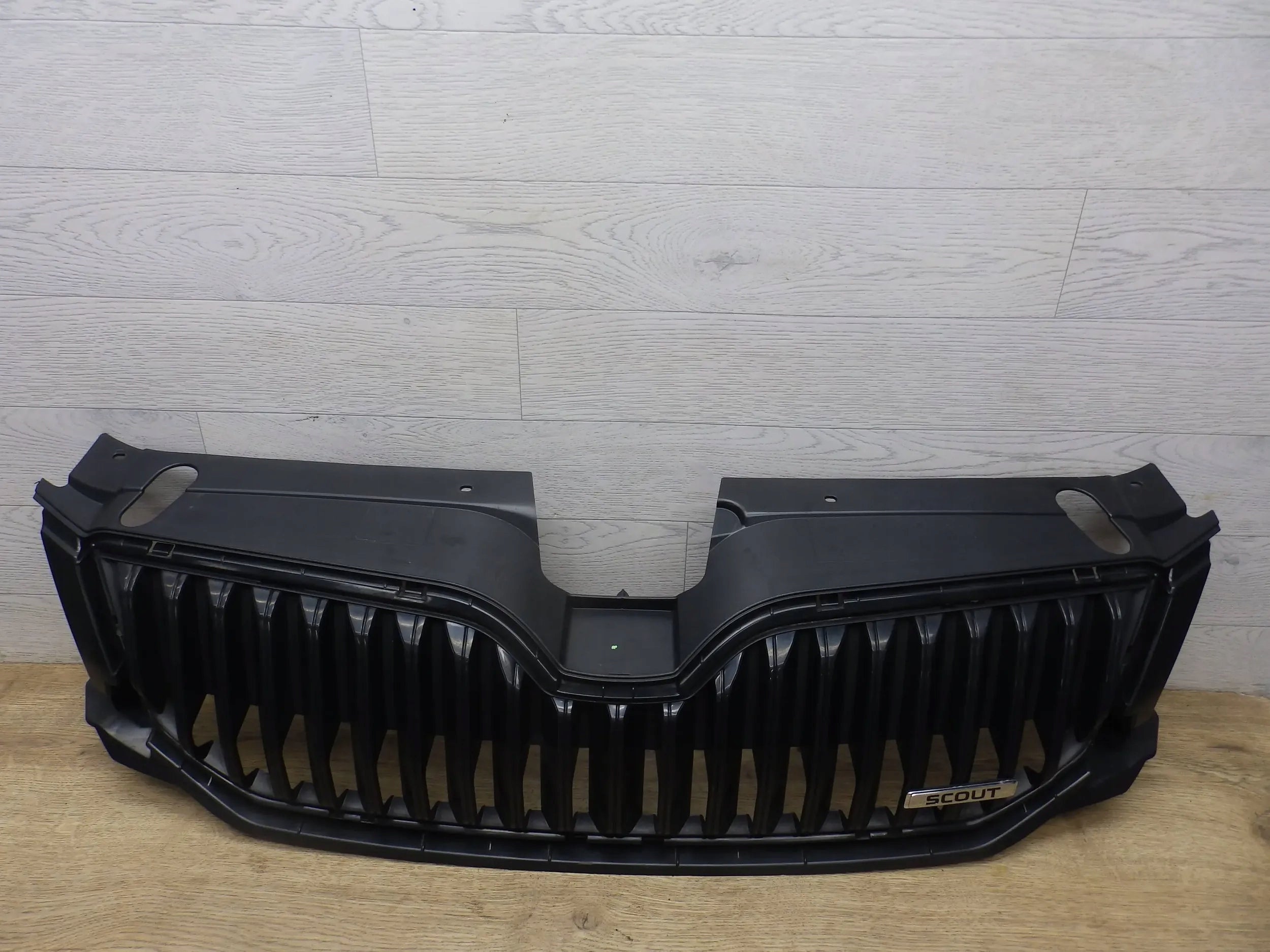 Kühlergrill Skoda OCTAVIA FRONTGRILL 5E0853653 Kühlergitter