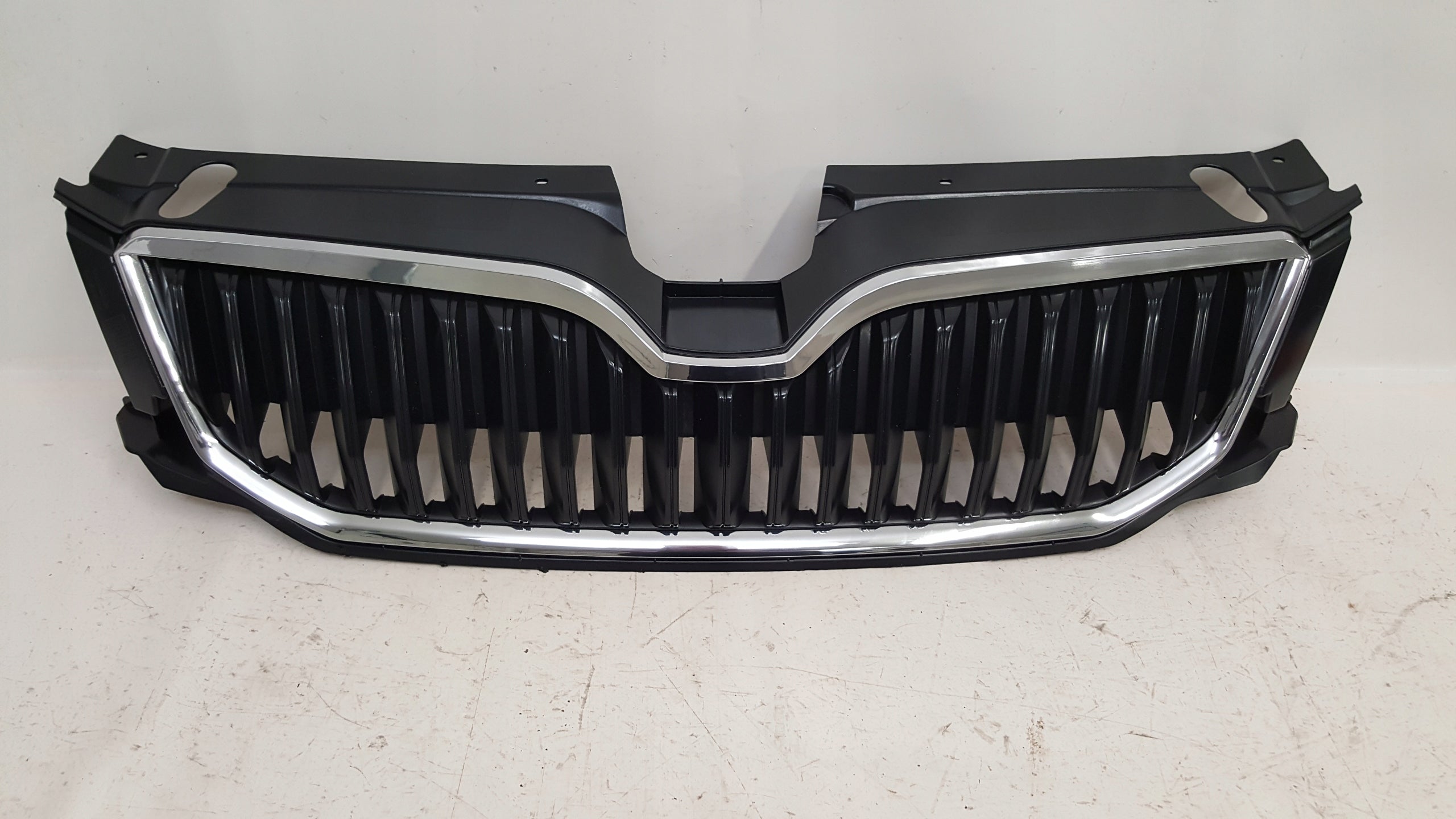  Kühlergrill Skoda OCTAVIA III FRONTGRILL 5E0853653 Kühlergitter product image