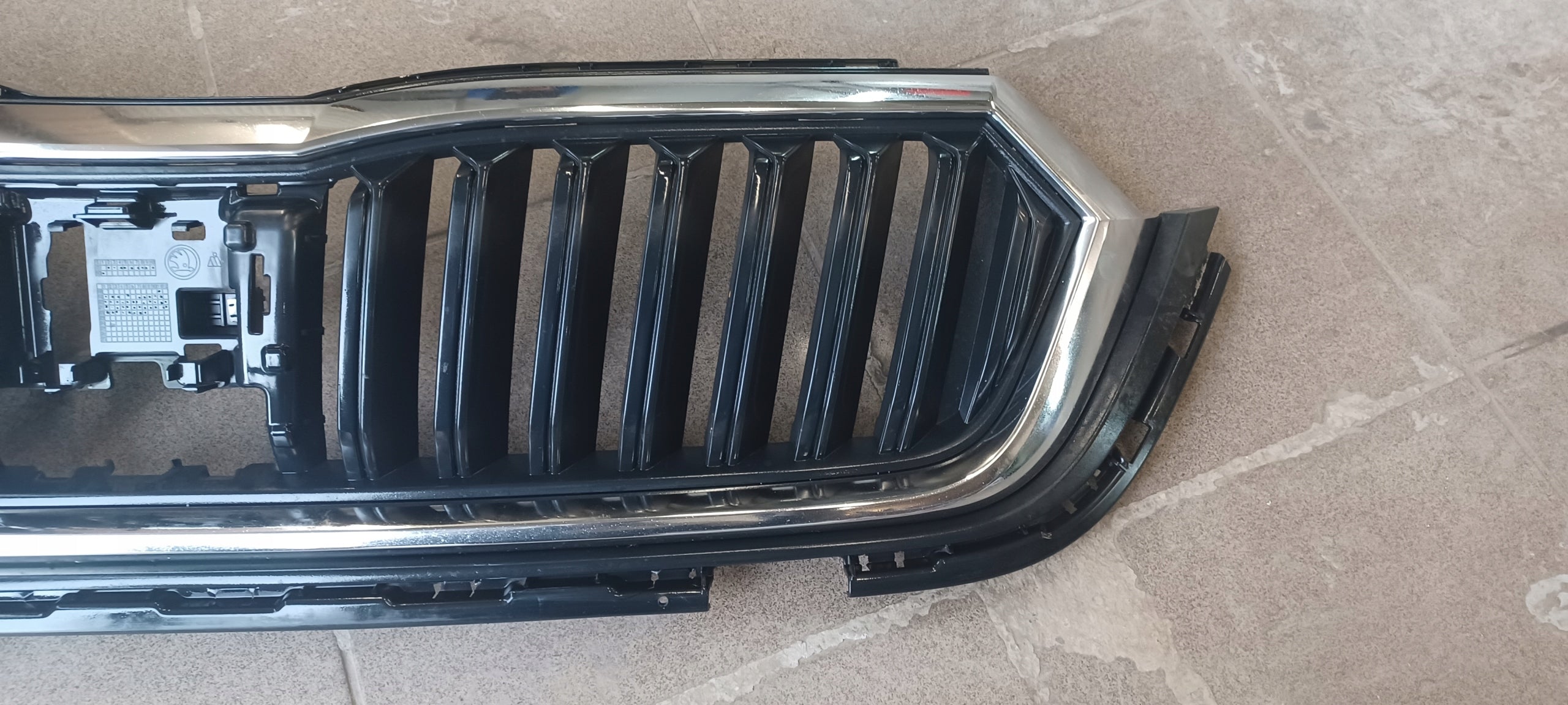 Kühlergrill Skoda OCTAVIA 4 IV FRONTGRILL Kühlergitter