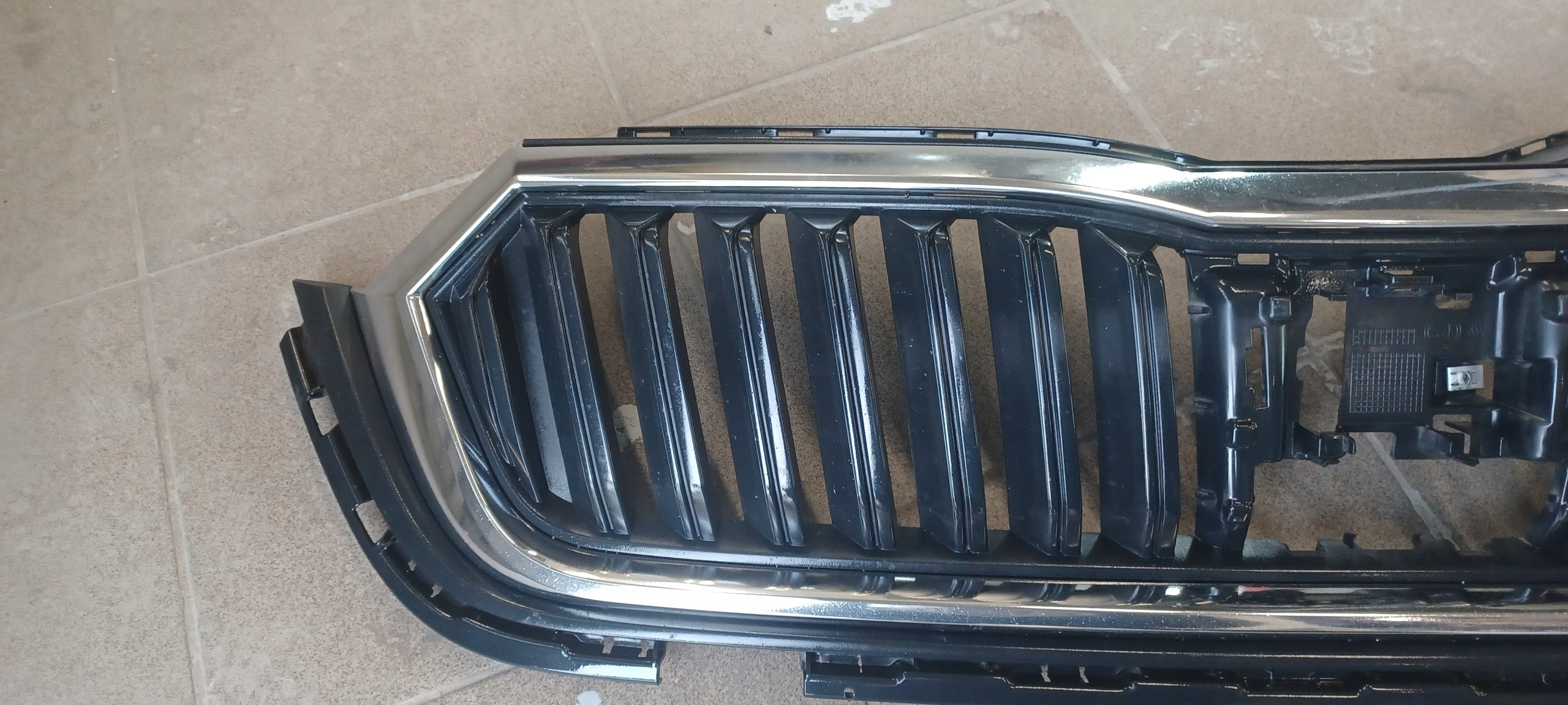 Kühlergrill Skoda OCTAVIA 4 IV FRONTGRILL Kühlergitter