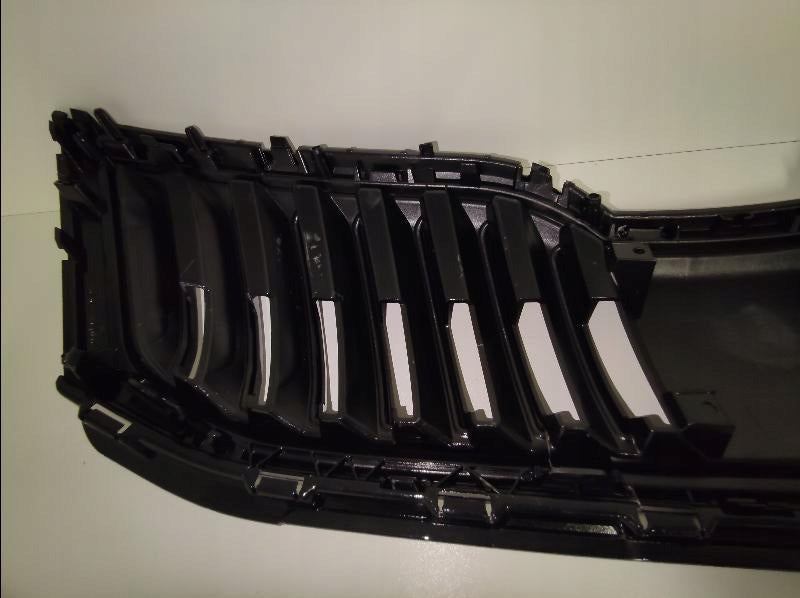 Kühlergrill Skoda OCTAVIA III FRONTGRILL 5E0853653C Kühlergitter