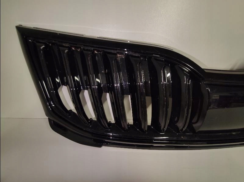 Kühlergrill Skoda OCTAVIA III FRONTGRILL 5E0853653C Kühlergitter