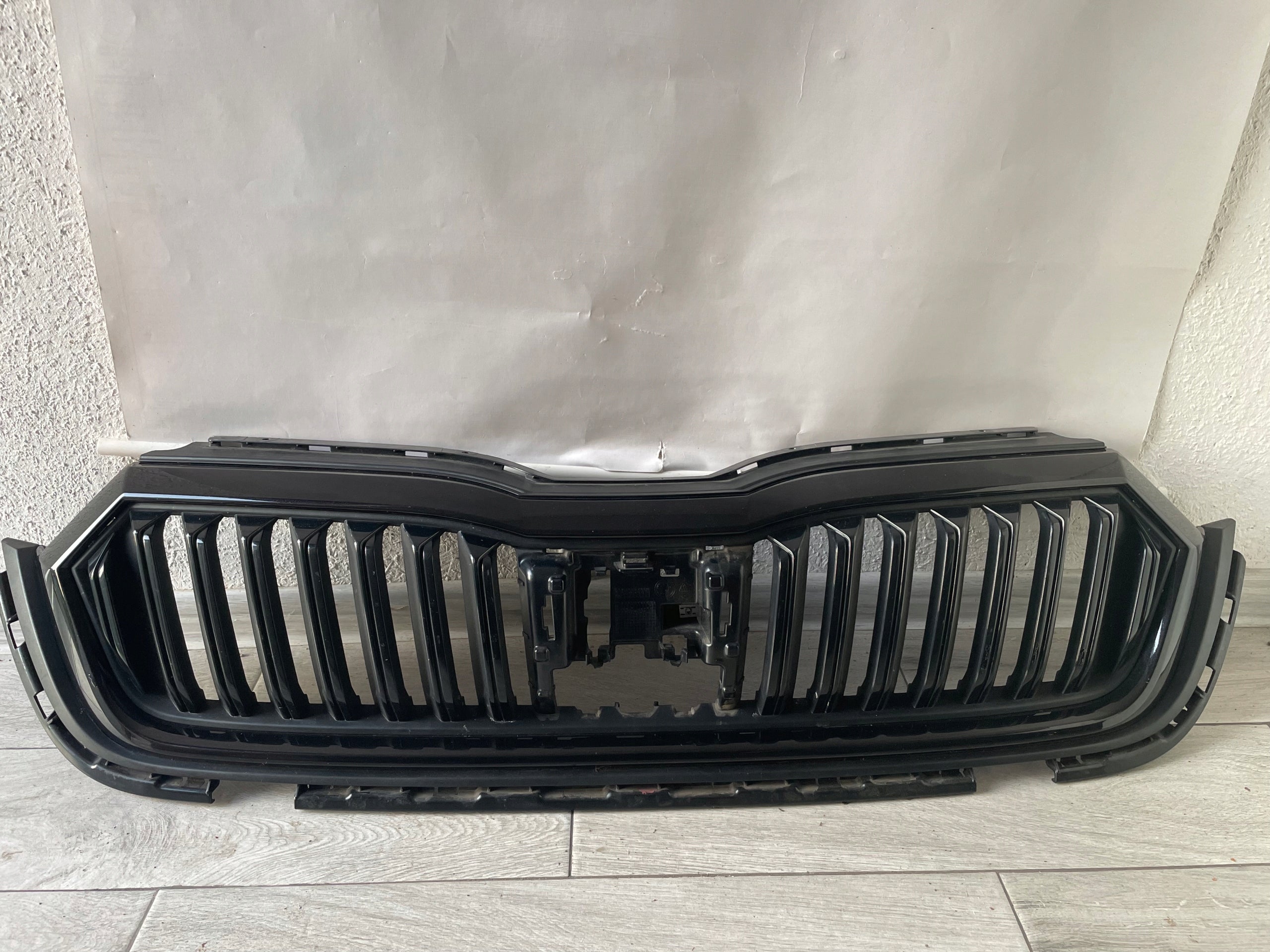  Kühlergrill Skoda OCTAVIA IV FRONTGRILL 5E3807724 Kühlergitter product image