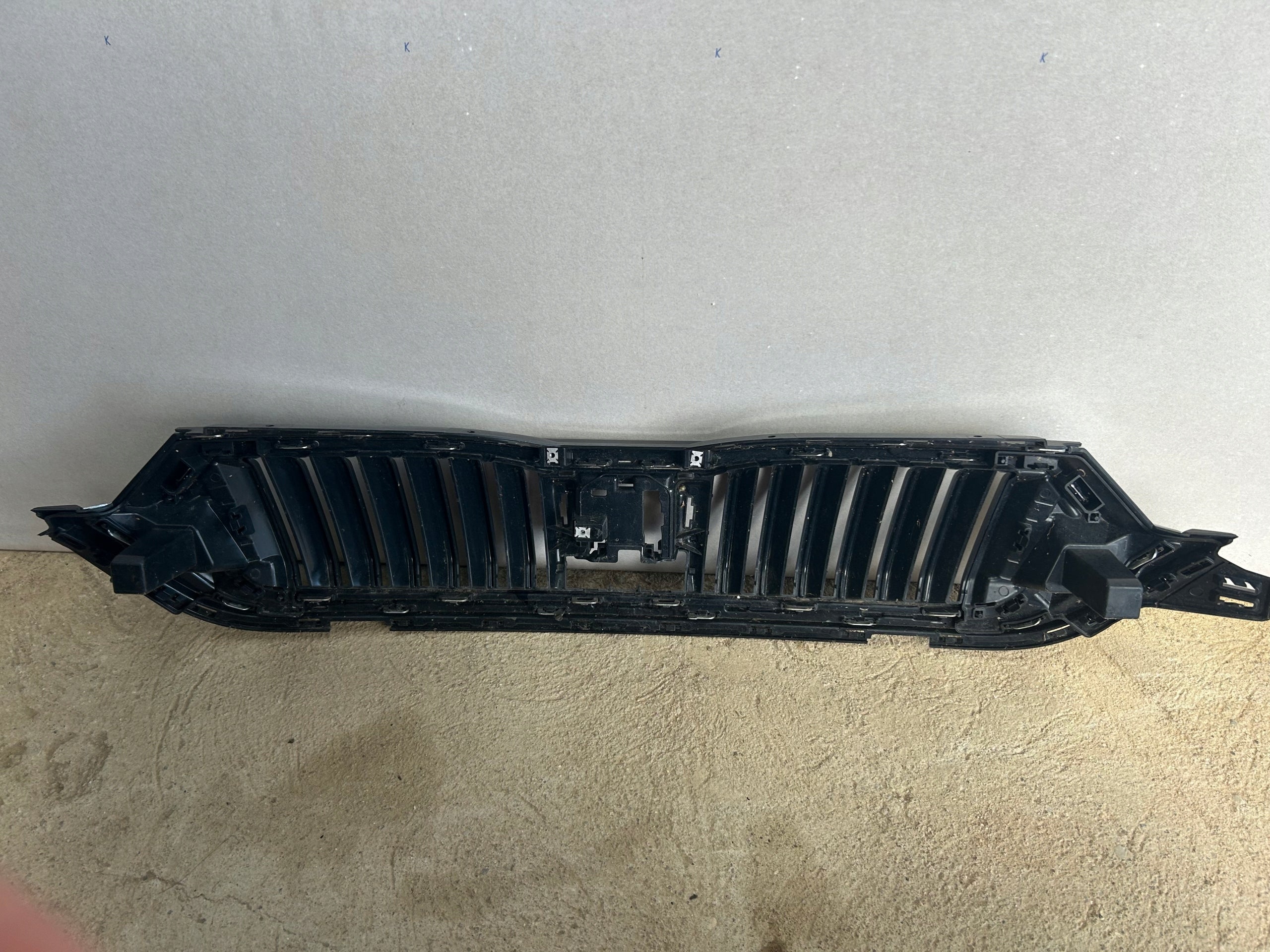 Kühlergrill Skoda OCTAVIA 4 OCTAVIA IV FRONTGRILL 5E3807724 Kühlergitter