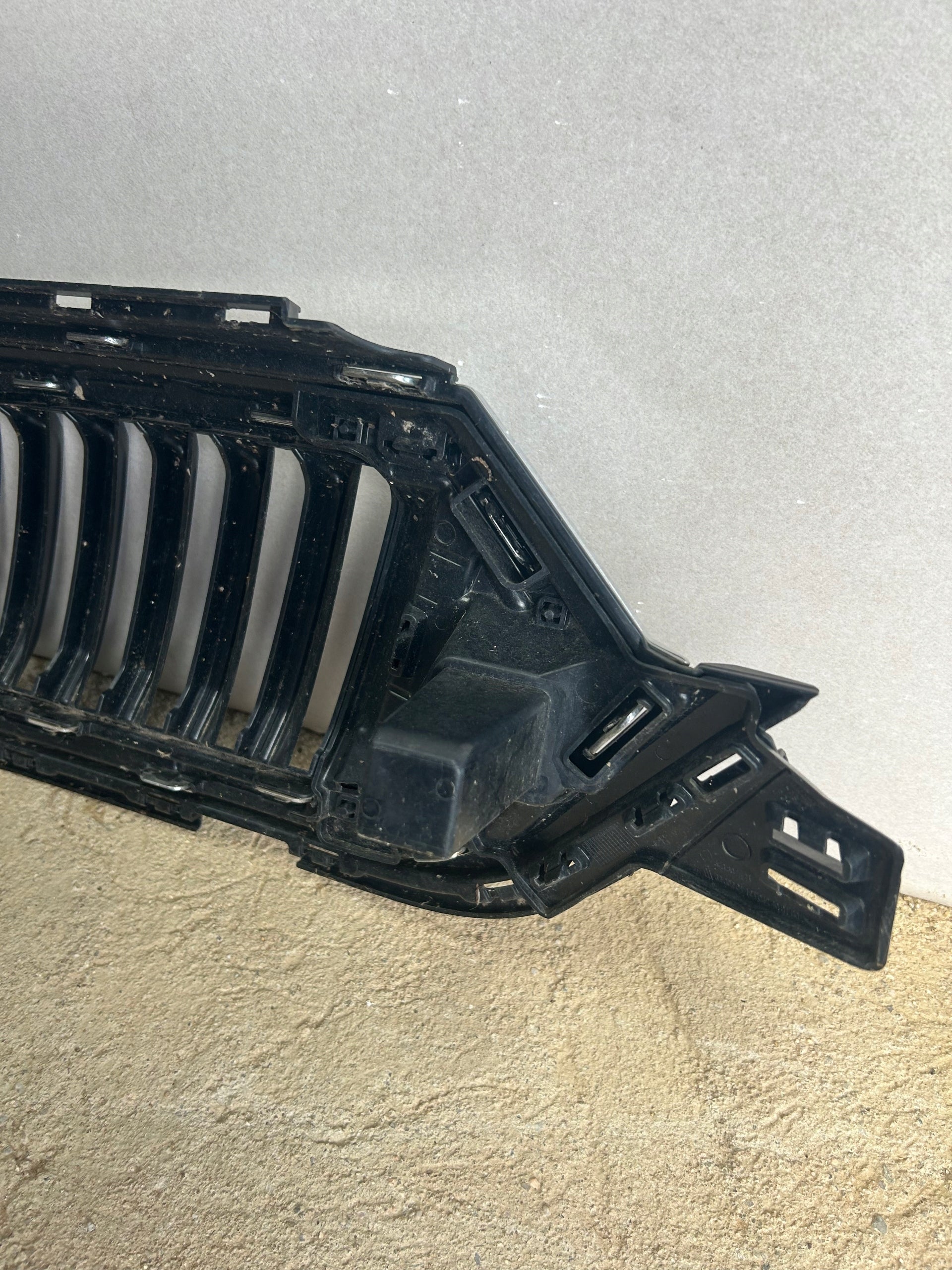 Kühlergrill Skoda OCTAVIA 4 OCTAVIA IV FRONTGRILL 5E3807724 Kühlergitter