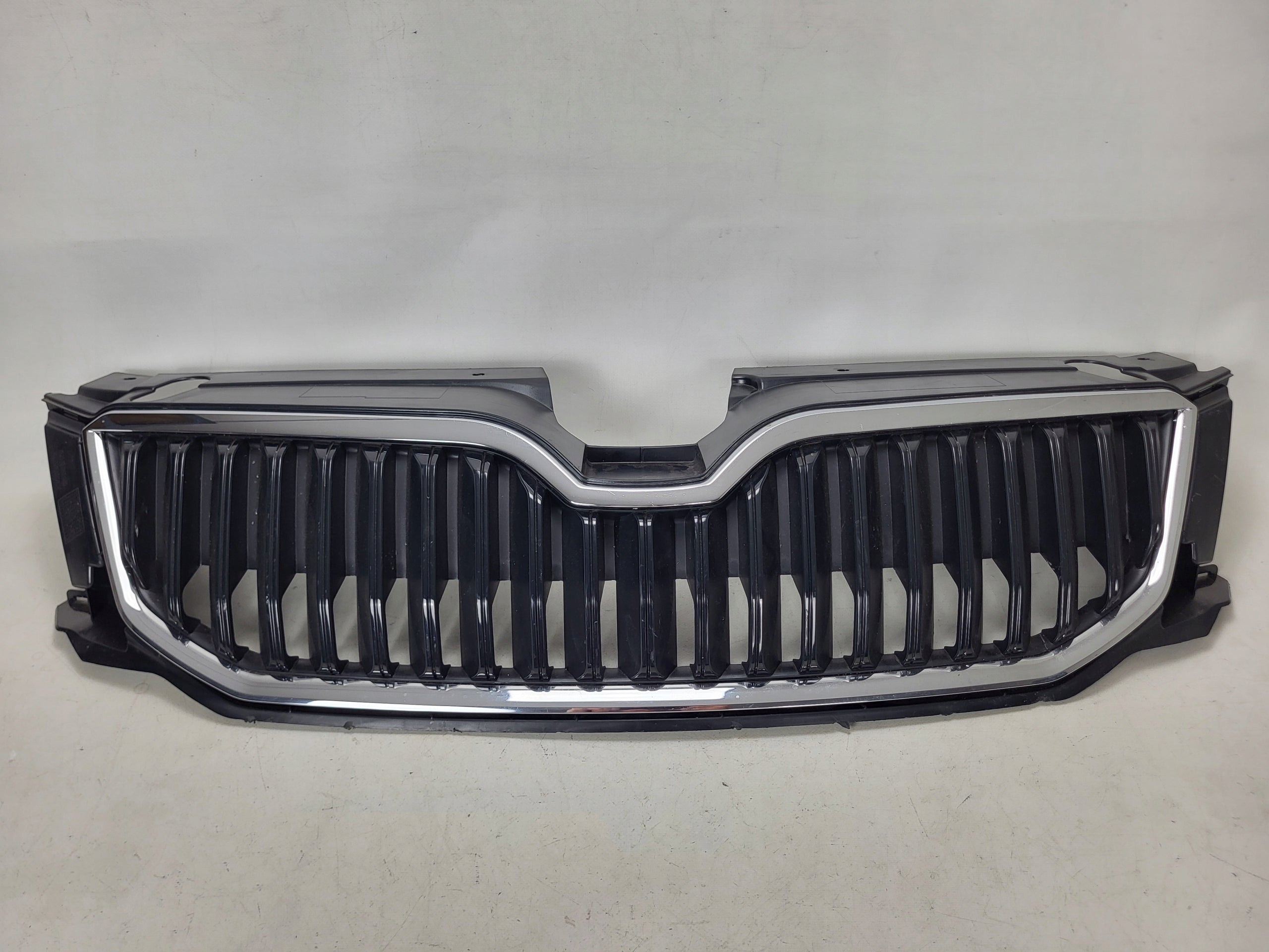  Kühlergrill Skoda OCTAVIA III FRONTGRILL 5E0853653SK Kühlergitter product image