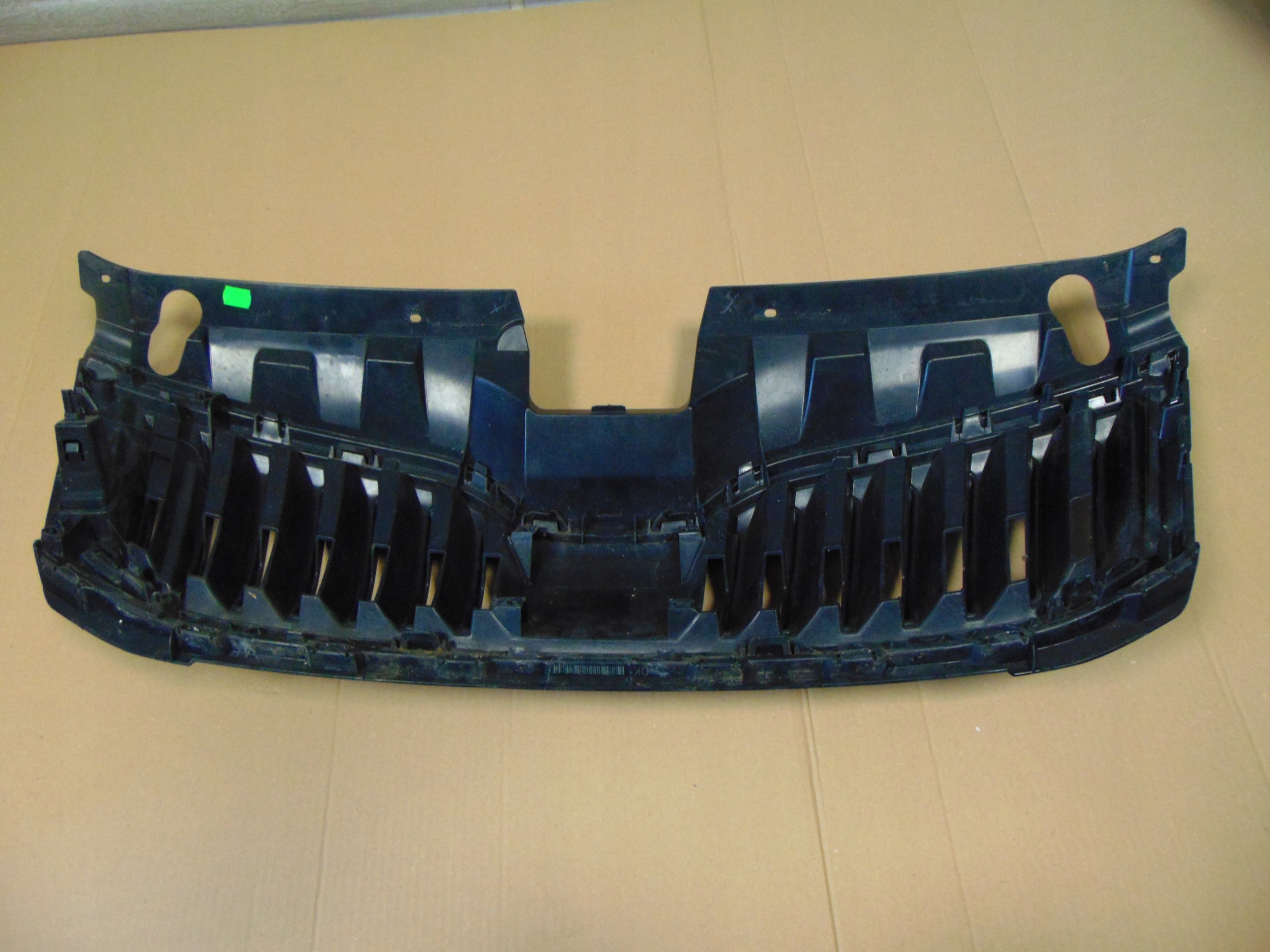 Kühlergrill Skoda OCTAVIA III FRONTGRILL 5E0853653A Kühlergitter