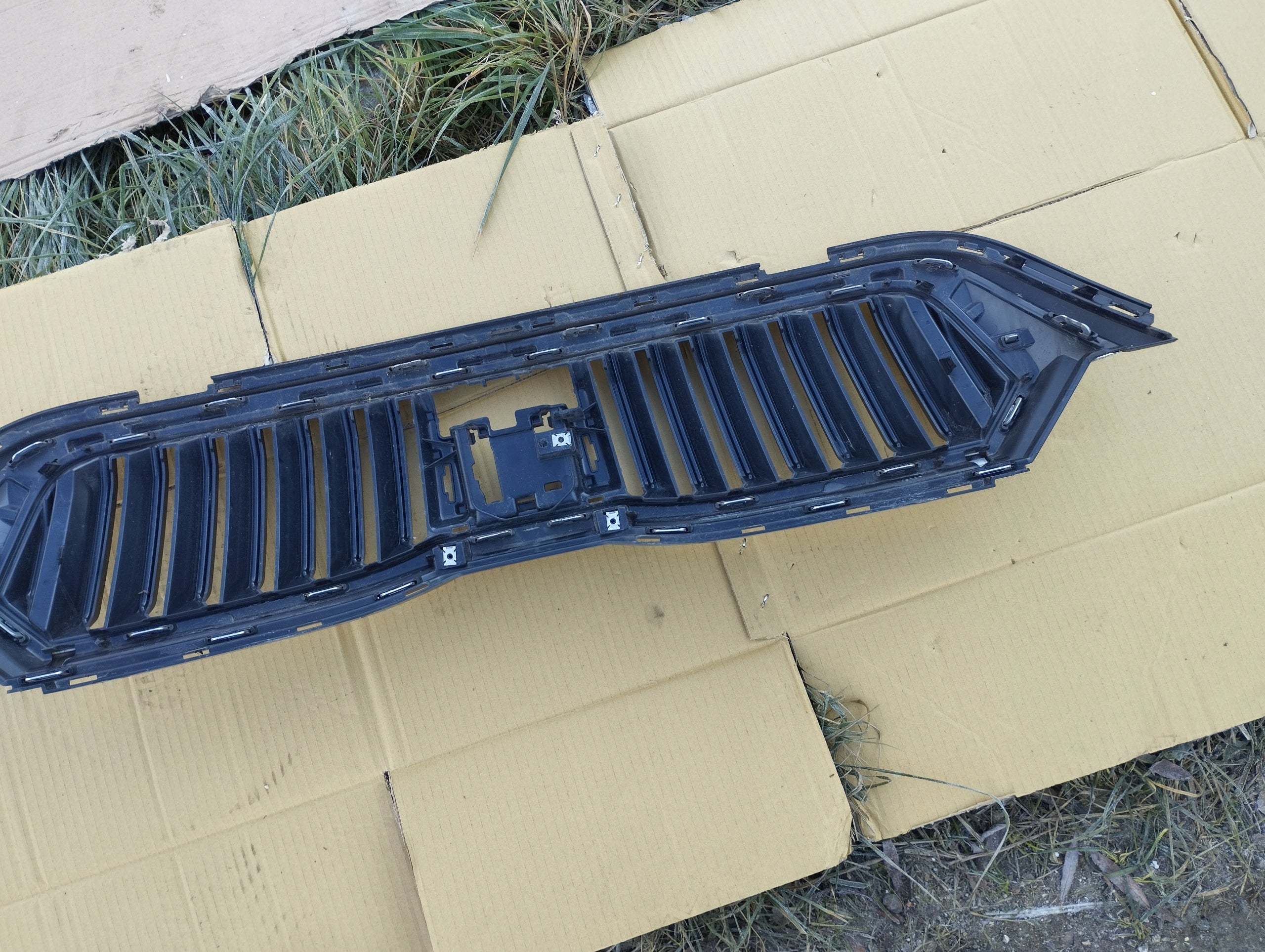 Kühlergrill Skoda OCTAVIA IV FRONTGRILL Kühlergitter