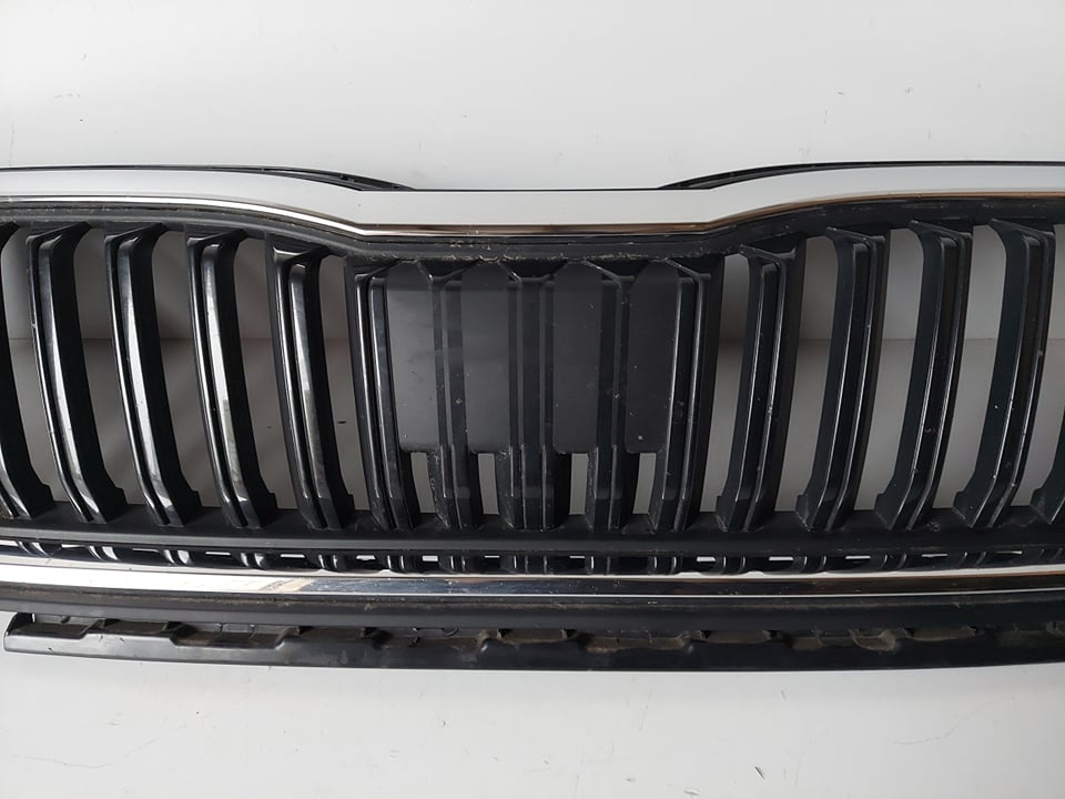 Kühlergrill Skoda OCTAVIA IV FRONTGRILL Kühlergitter